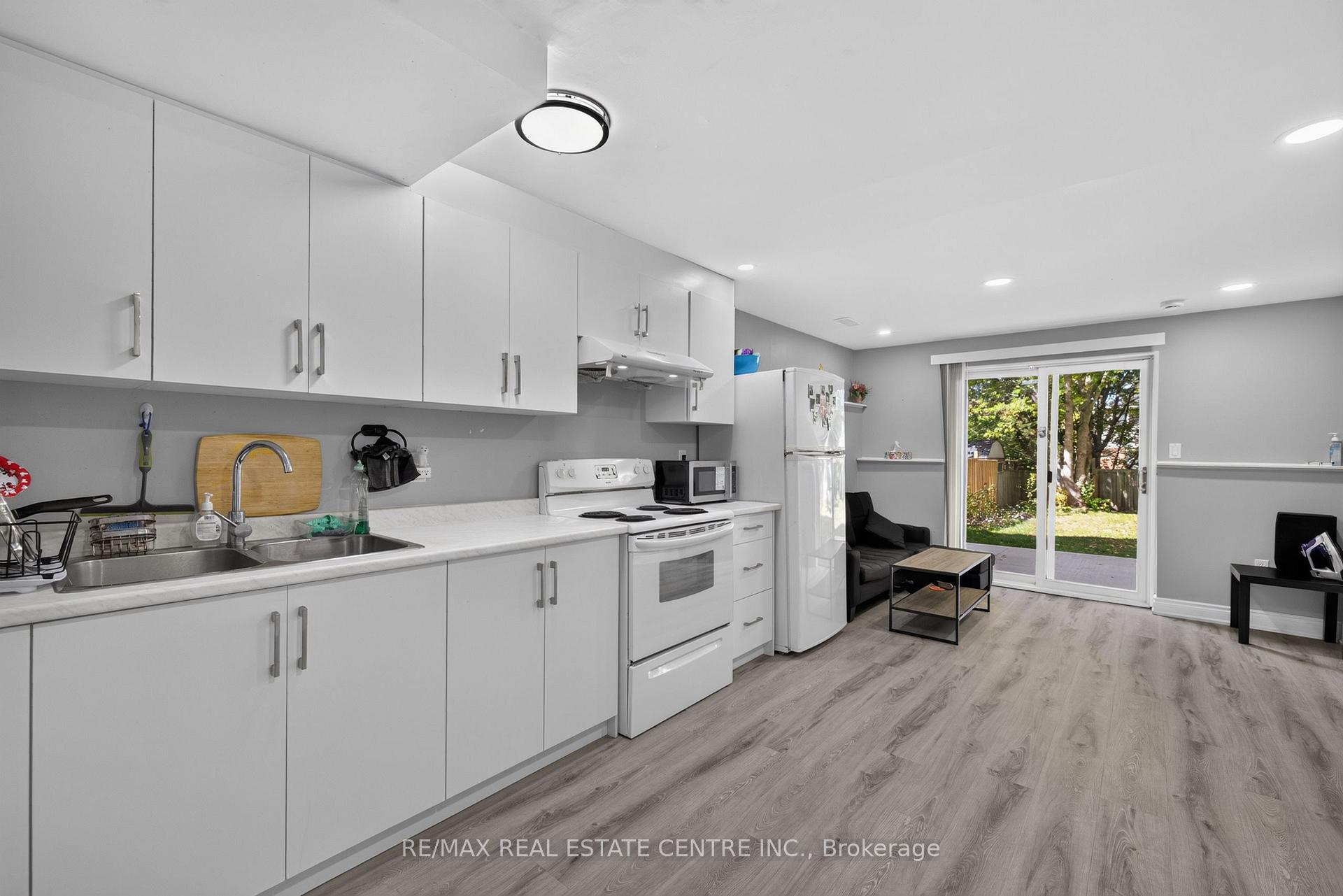 Photo 31 of 122 Moss Place, Guelph, Kortright West — HOMEH