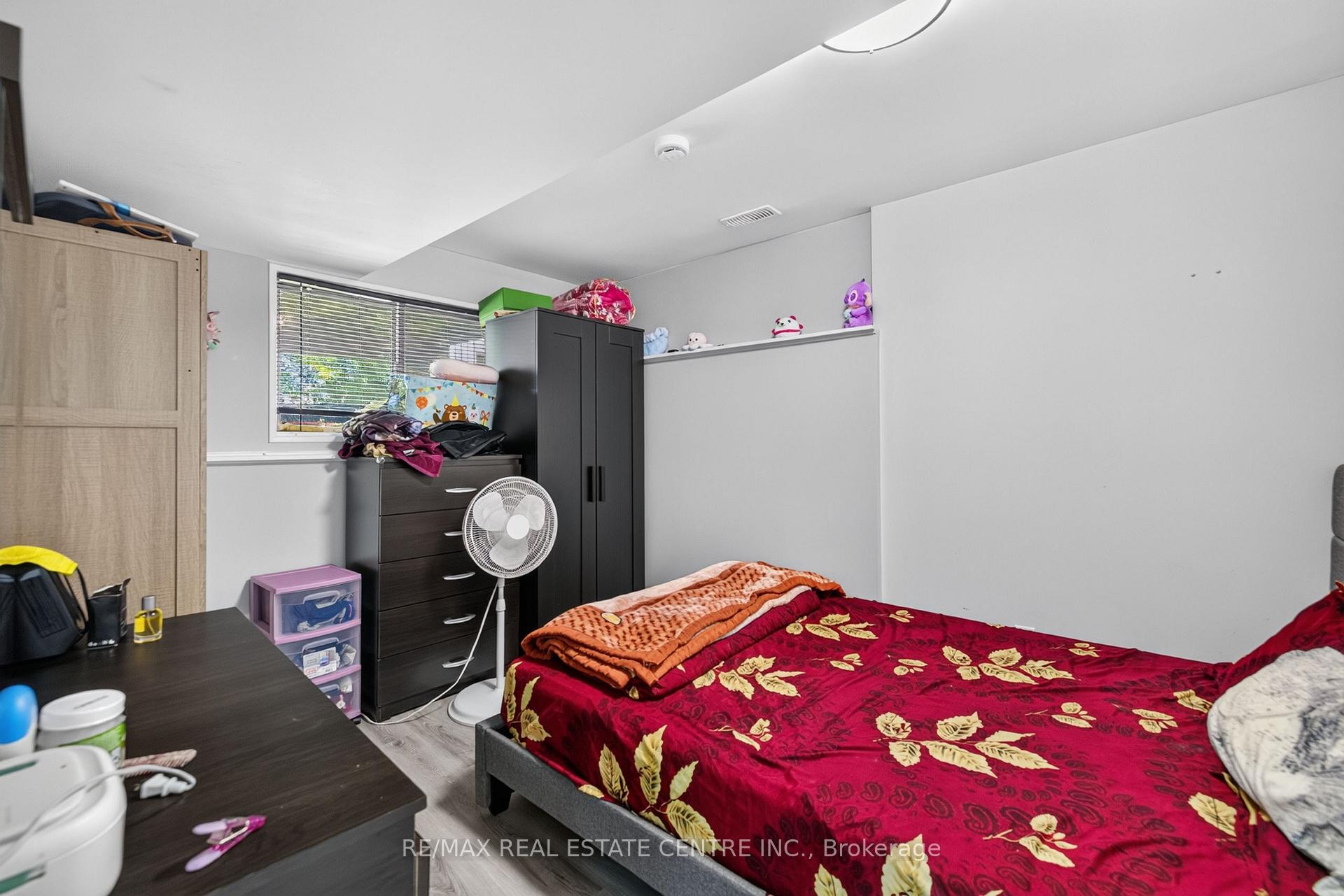 Photo 35 of 122 Moss Place, Guelph, Kortright West — HOMEH