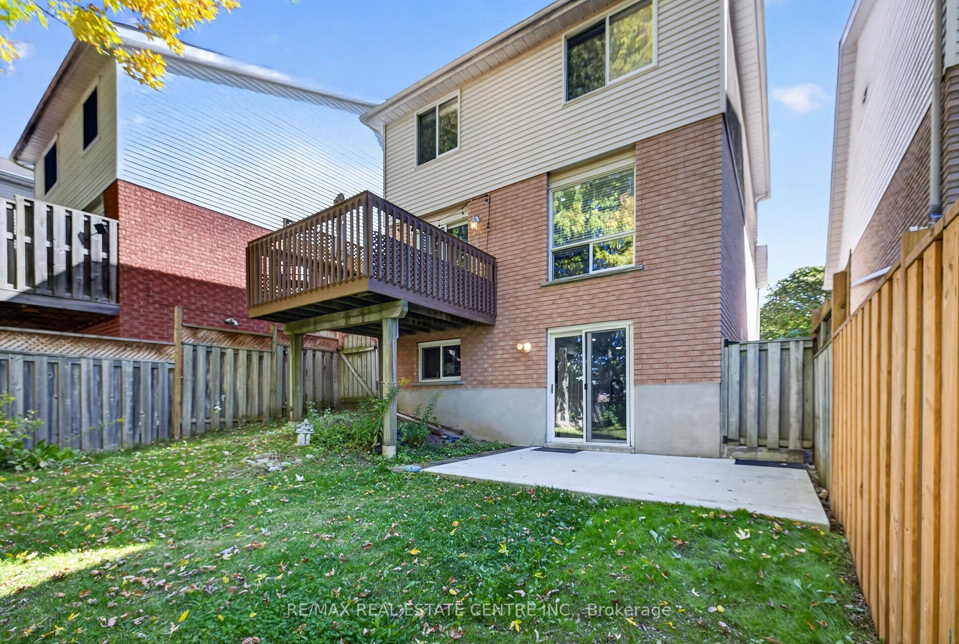 Photo 38 of 122 Moss Place, Guelph, Kortright West — HOMEH