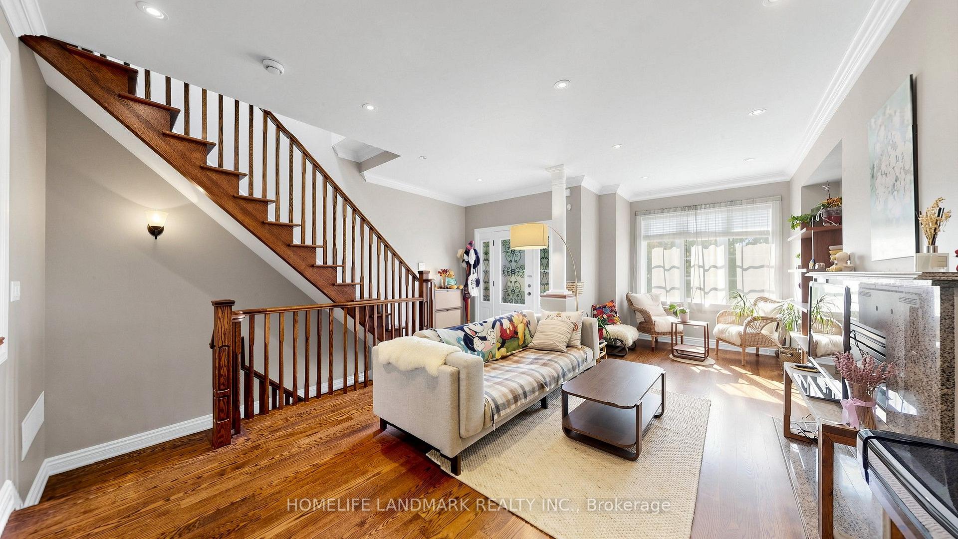 Photo 5 of 357 Bartlett Avenue N, Toronto, Dovercourt-Wallace Emerson-Junction — HOMEH