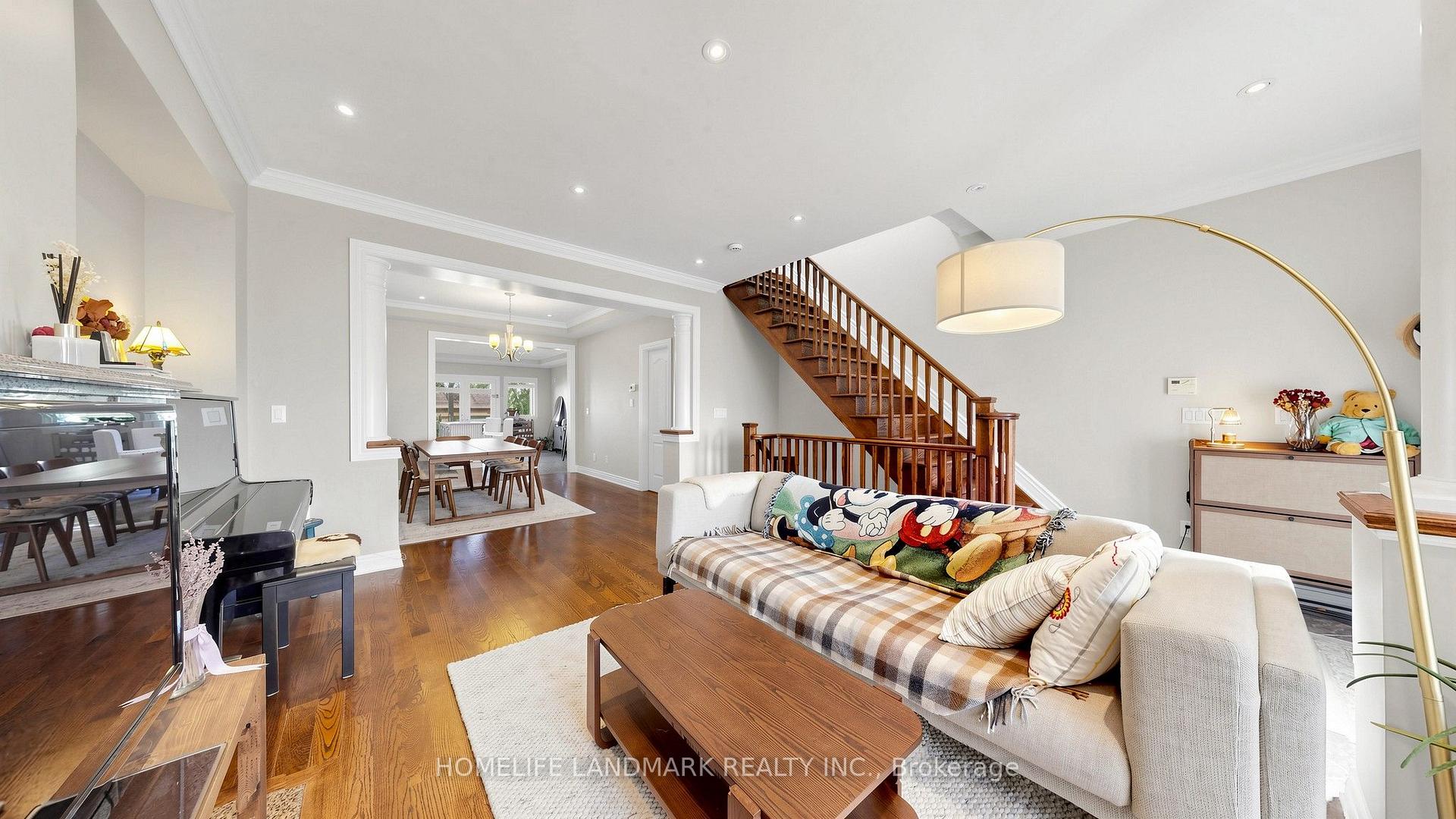 Photo 7 of 357 Bartlett Avenue N, Toronto, Dovercourt-Wallace Emerson-Junction — HOMEH