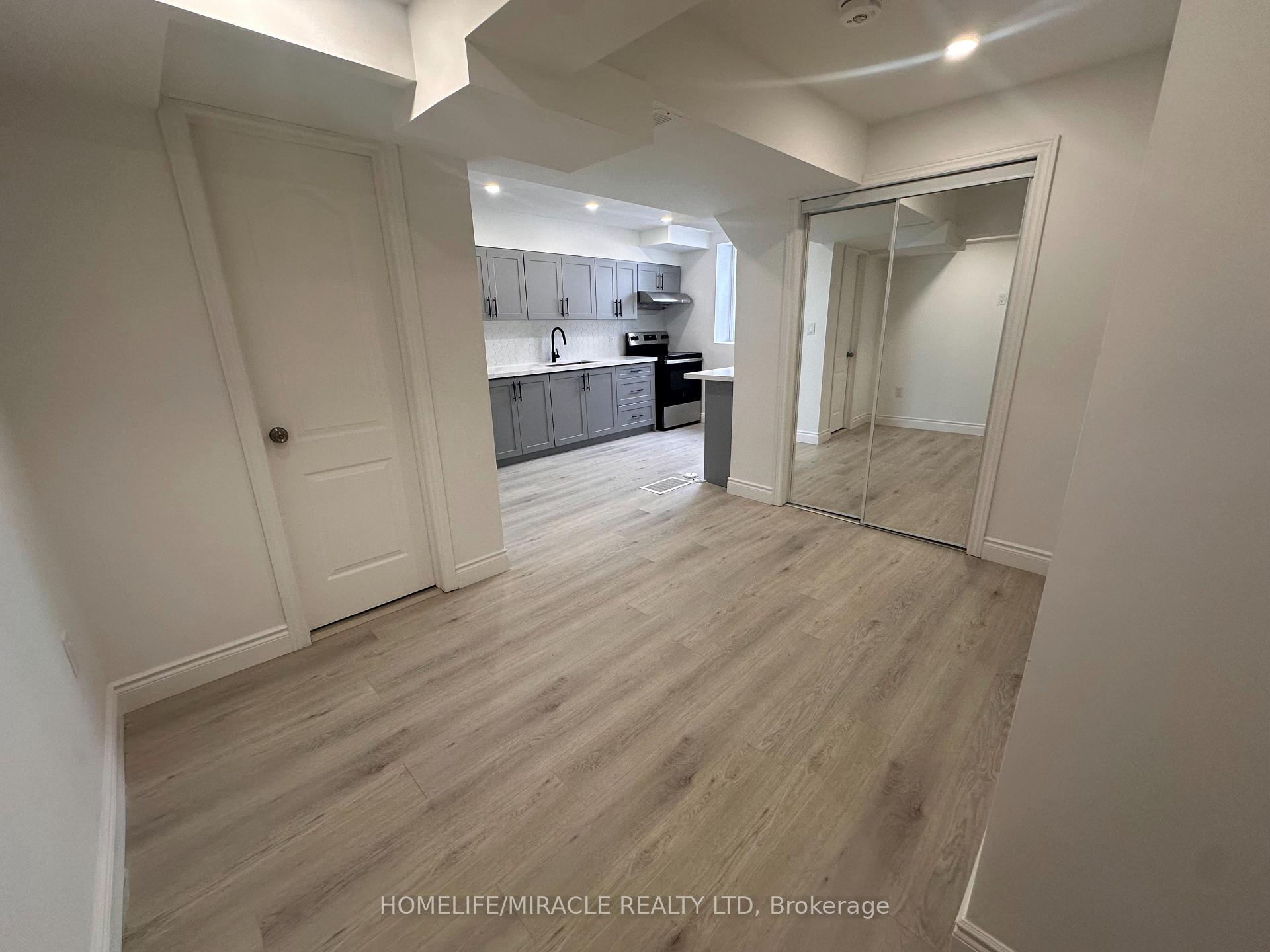 Photo 12 of Unit 2, 30 Skyridge Drive, Brampton, Bram East — HOMEH