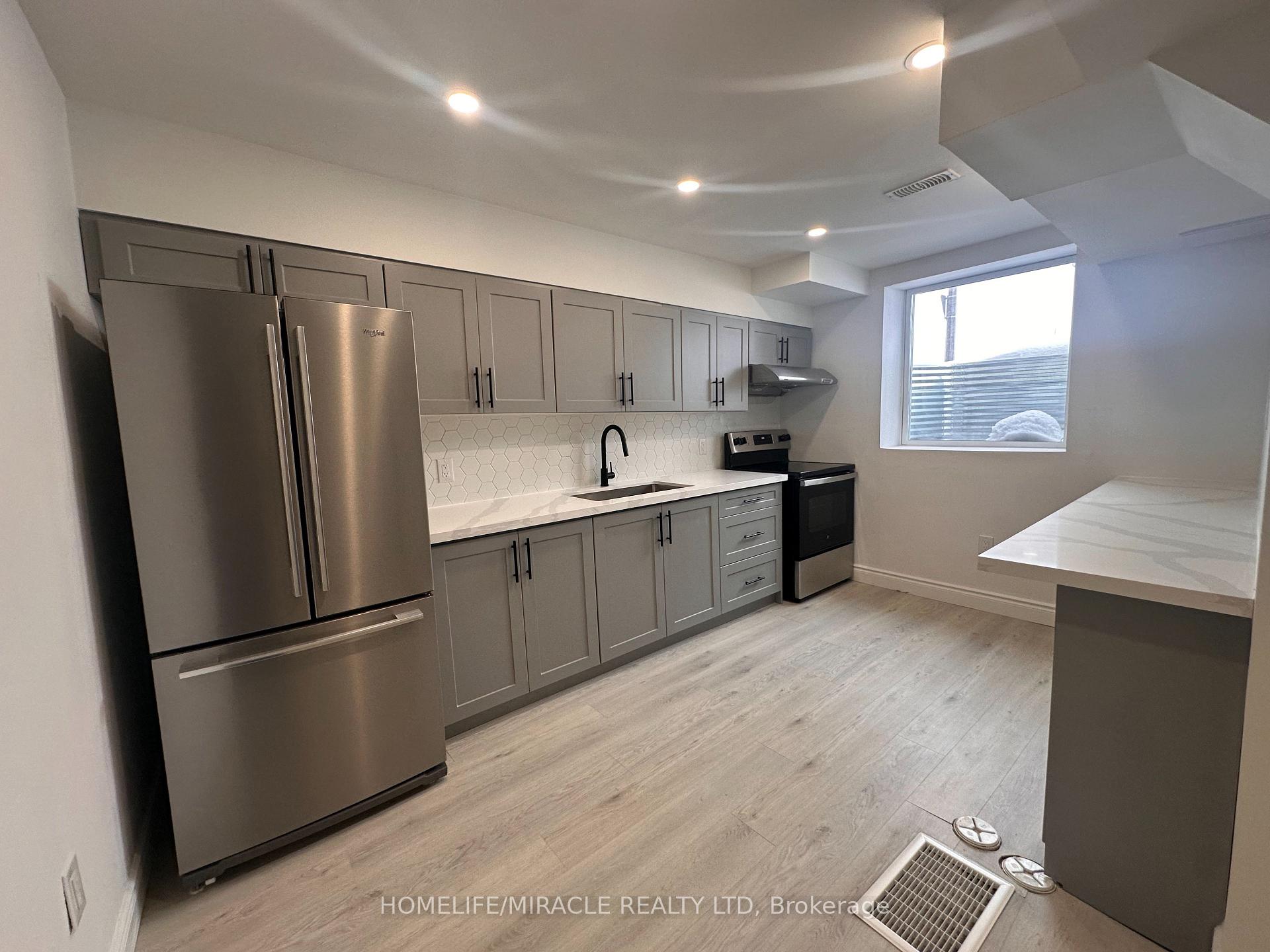 Photo 13 of Unit 2, 30 Skyridge Drive, Brampton, Bram East — HOMEH