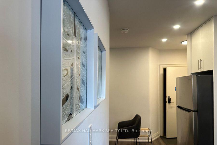 Photo 5 of Unit 4, 595 St Clair Avenue W, Toronto, Wychwood — HOMEH