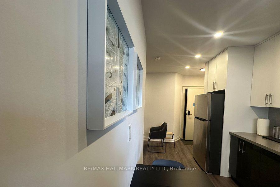Photo 6 of Unit 4, 595 St Clair Avenue W, Toronto, Wychwood — HOMEH