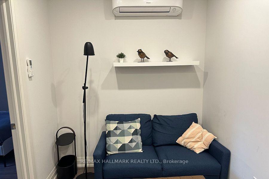 Photo 7 of Unit 4, 595 St Clair Avenue W, Toronto, Wychwood — HOMEH