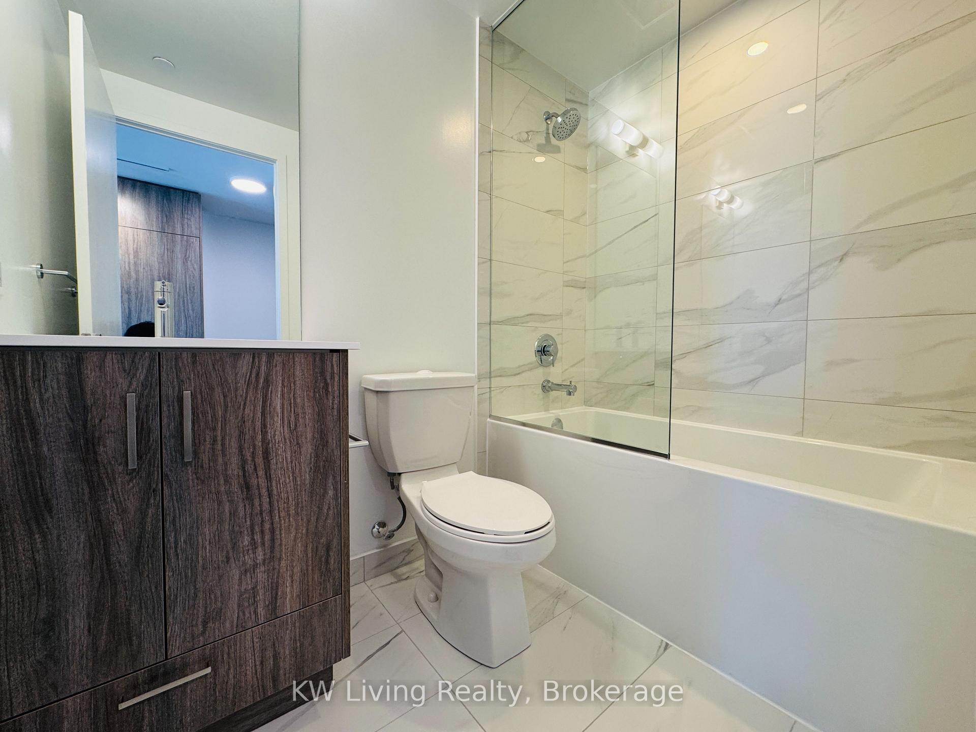 Photo 9 of Unit 4011, 180 Front Street E, Toronto, Moss Park — HOMEH