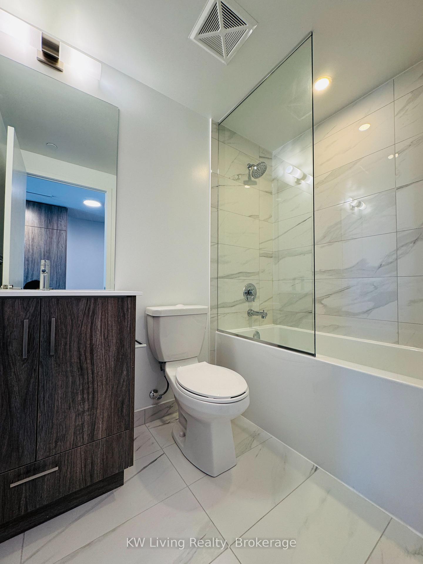 Photo 10 of Unit 4011, 180 Front Street E, Toronto, Moss Park — HOMEH