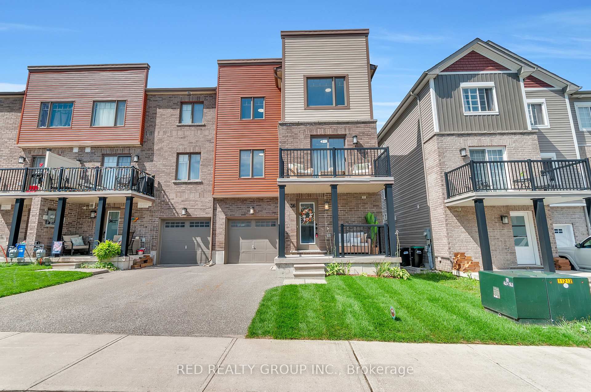 Photo 2 of 36 Andean Lane, Barrie, Rural Barrie Southwest — HOMEH