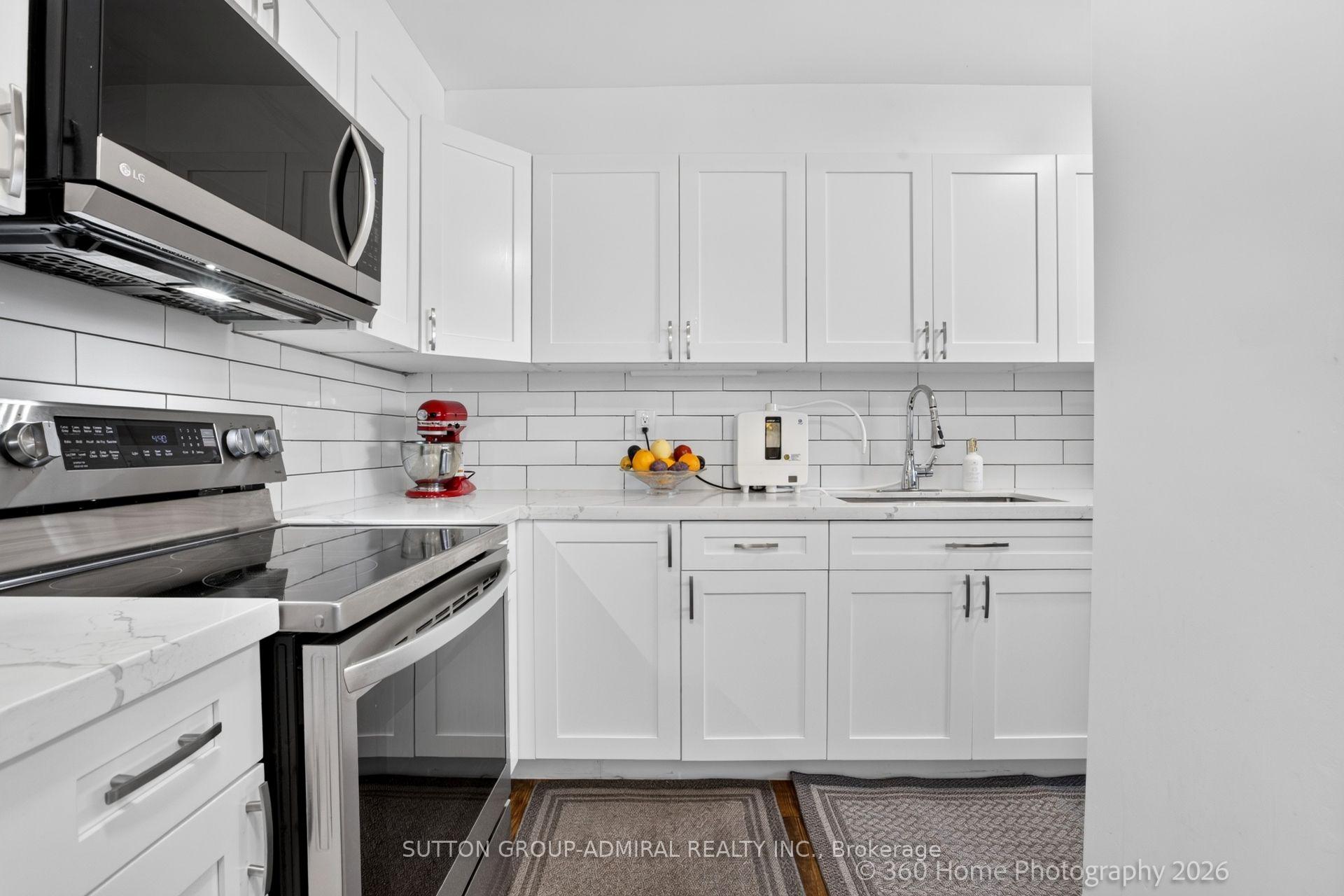Photo 6 of Unit 202, 80 Grandravine Drive, North York, York University Heights — HOMEH
