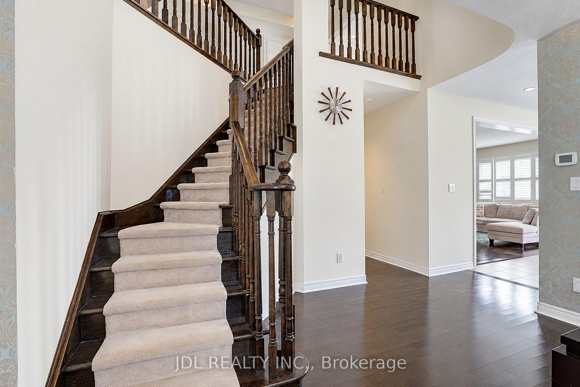 Photo 9 of 11 Herbert Wales Crescent, Markham, Victoria Square — HOMEH