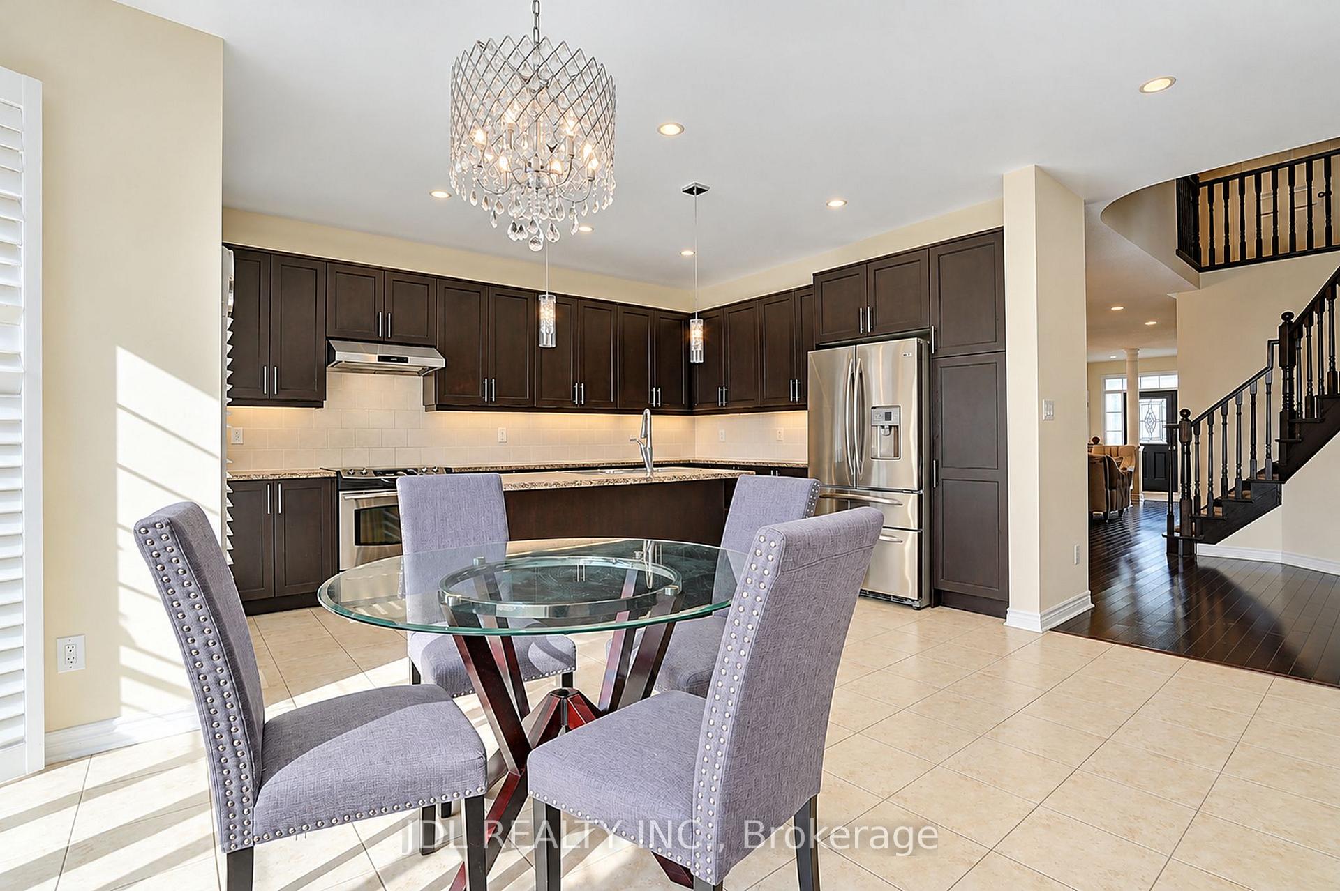 Photo 17 of 11 Herbert Wales Crescent, Markham, Victoria Square — HOMEH