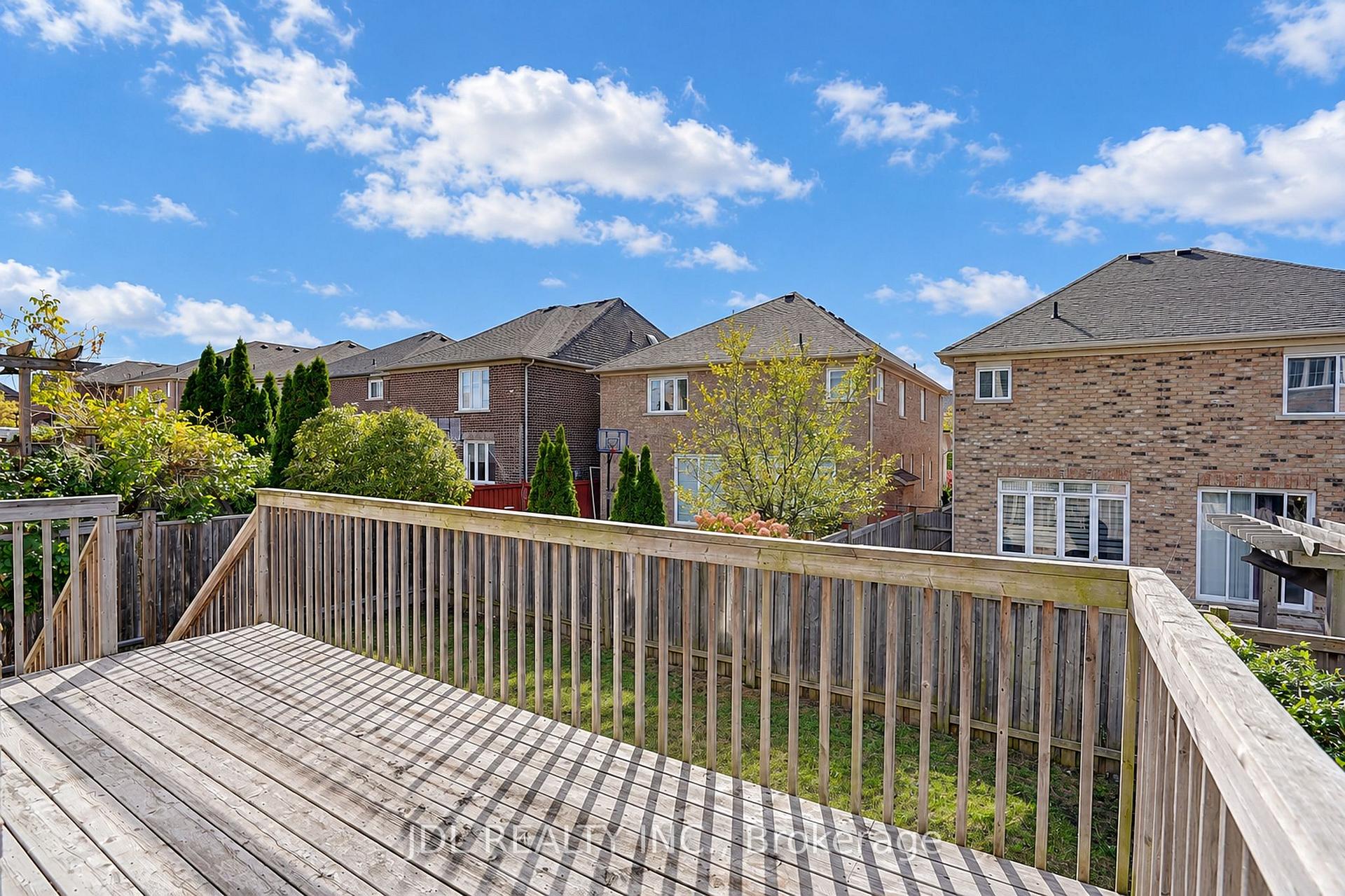 Photo 22 of 11 Herbert Wales Crescent, Markham, Victoria Square — HOMEH