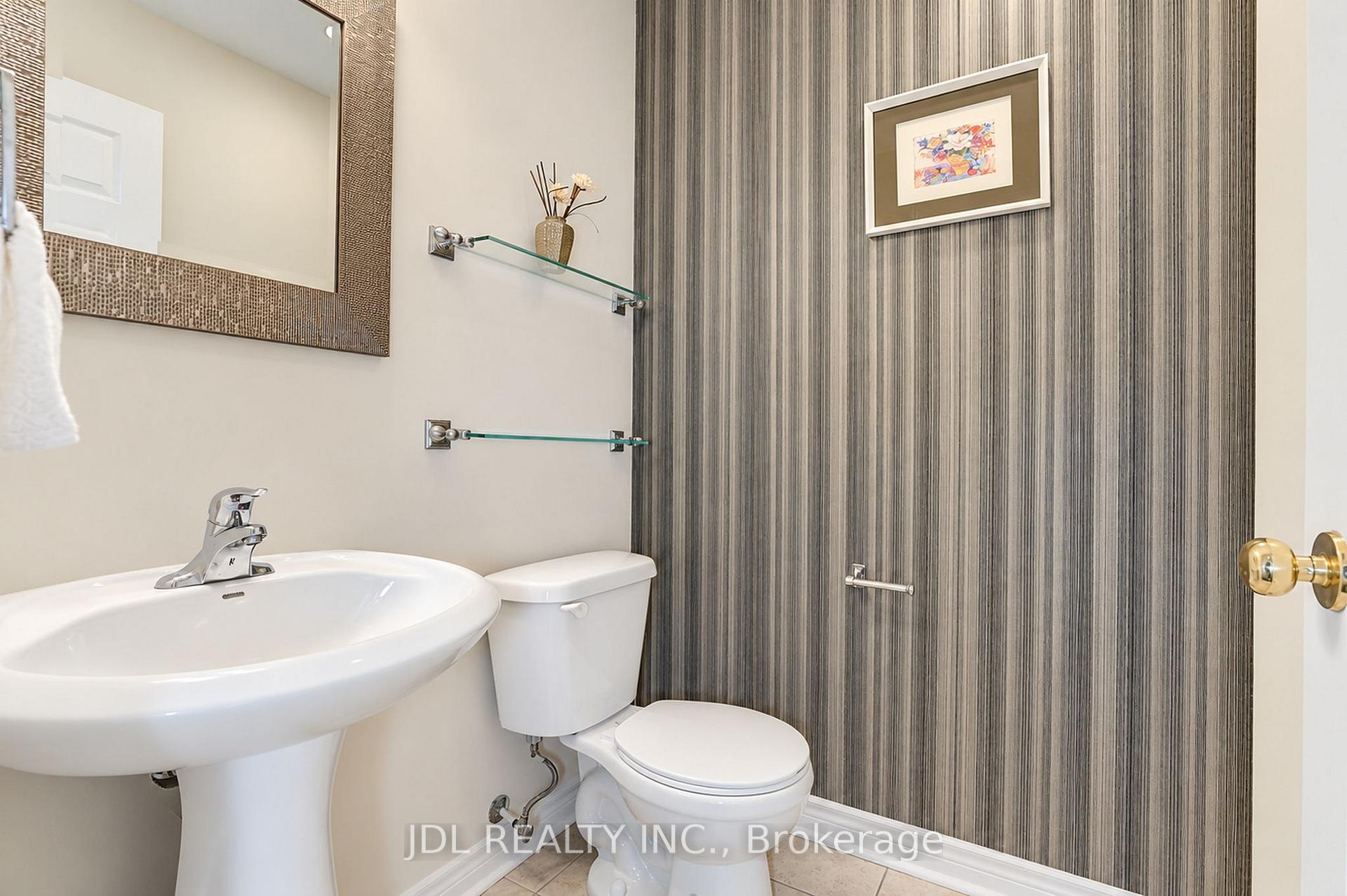 Photo 23 of 11 Herbert Wales Crescent, Markham, Victoria Square — HOMEH