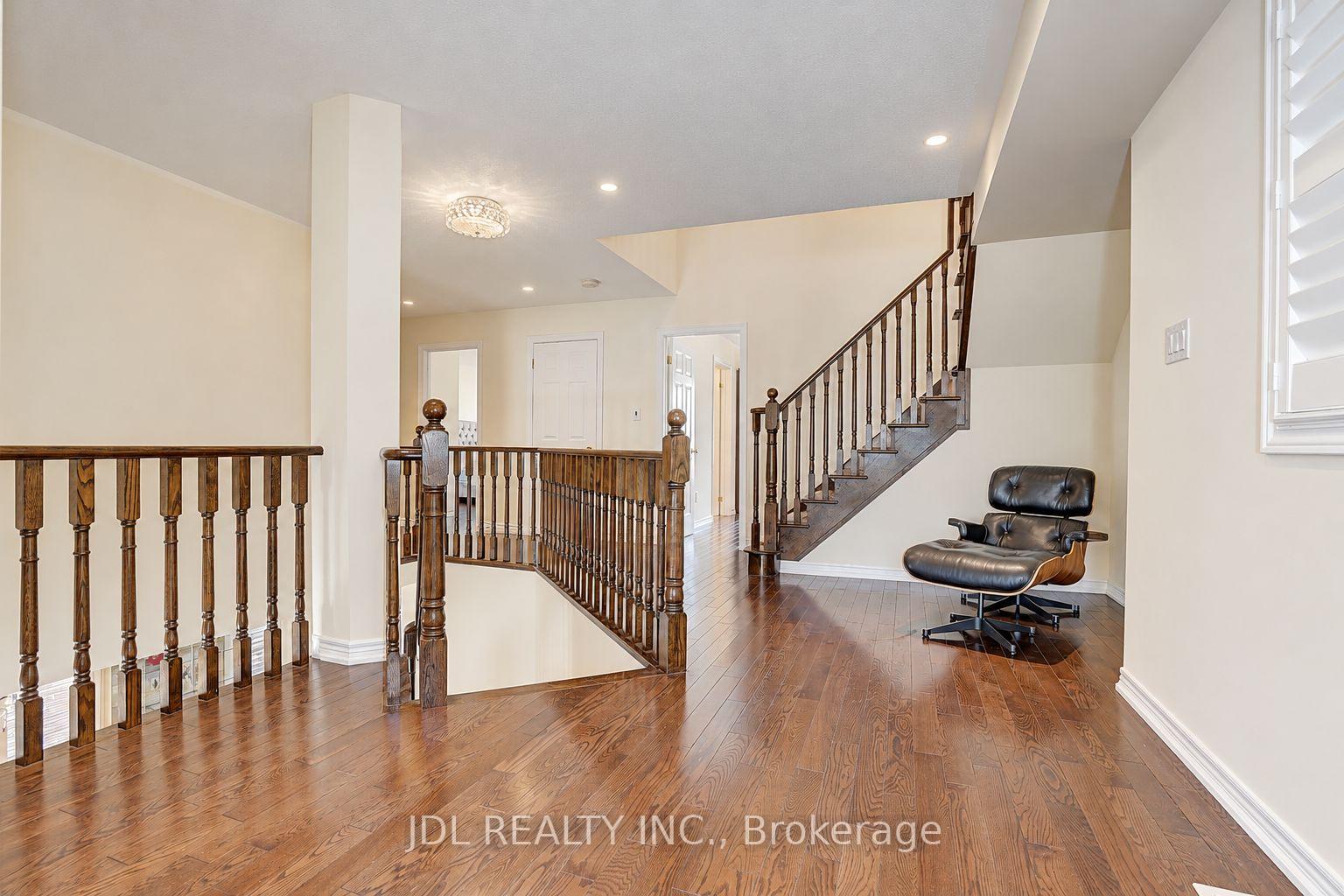 Photo 25 of 11 Herbert Wales Crescent, Markham, Victoria Square — HOMEH