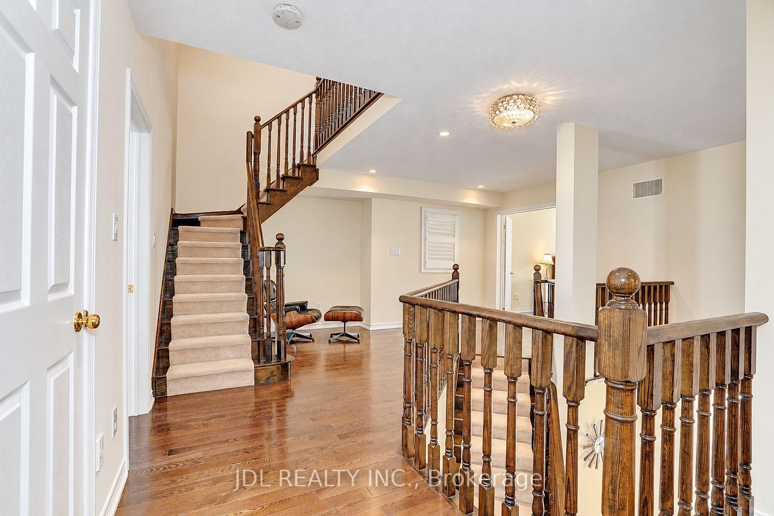 Photo 26 of 11 Herbert Wales Crescent, Markham, Victoria Square — HOMEH