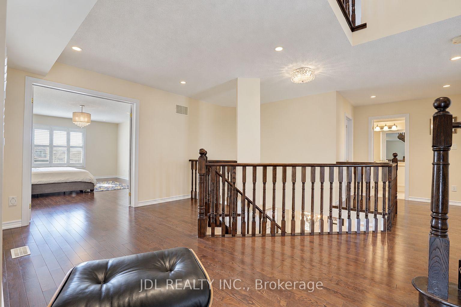 Photo 27 of 11 Herbert Wales Crescent, Markham, Victoria Square — HOMEH