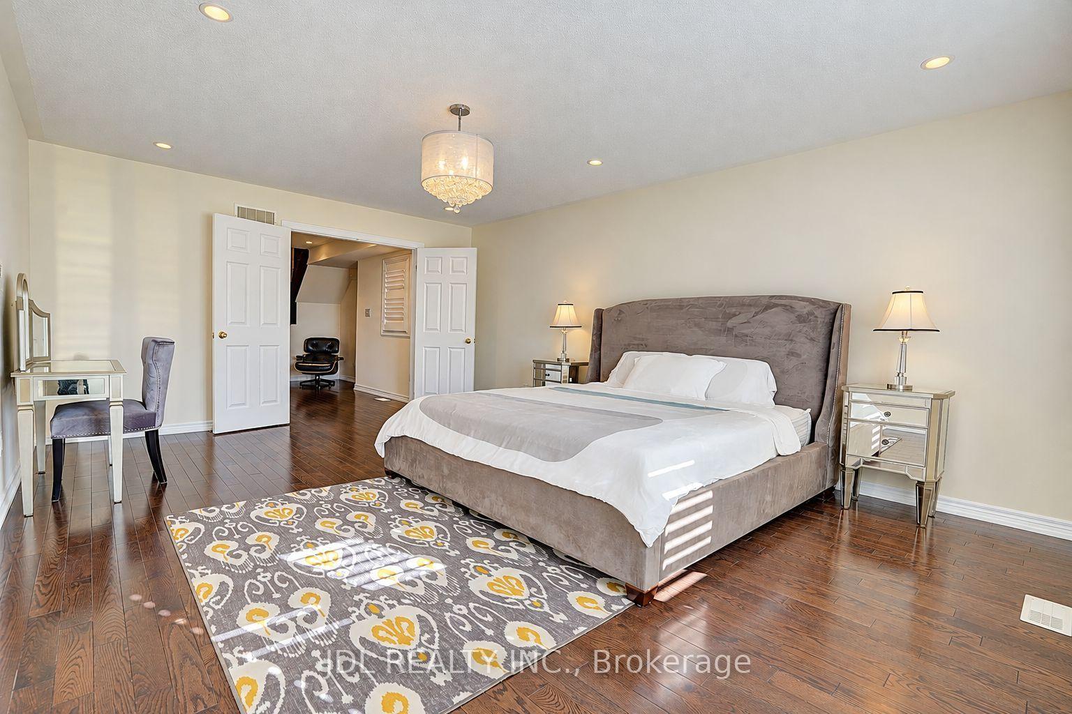 Photo 30 of 11 Herbert Wales Crescent, Markham, Victoria Square — HOMEH