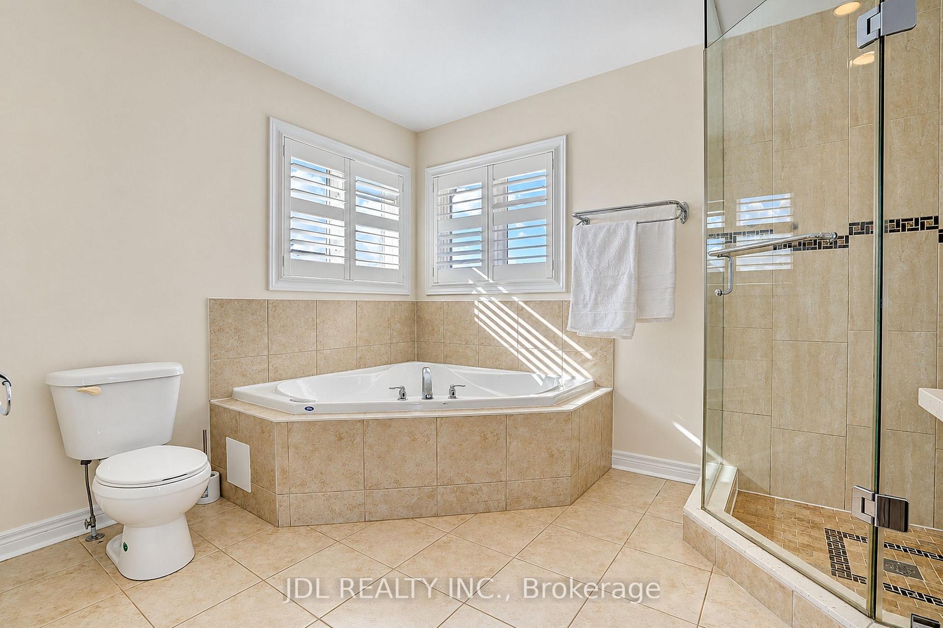 Photo 33 of 11 Herbert Wales Crescent, Markham, Victoria Square — HOMEH