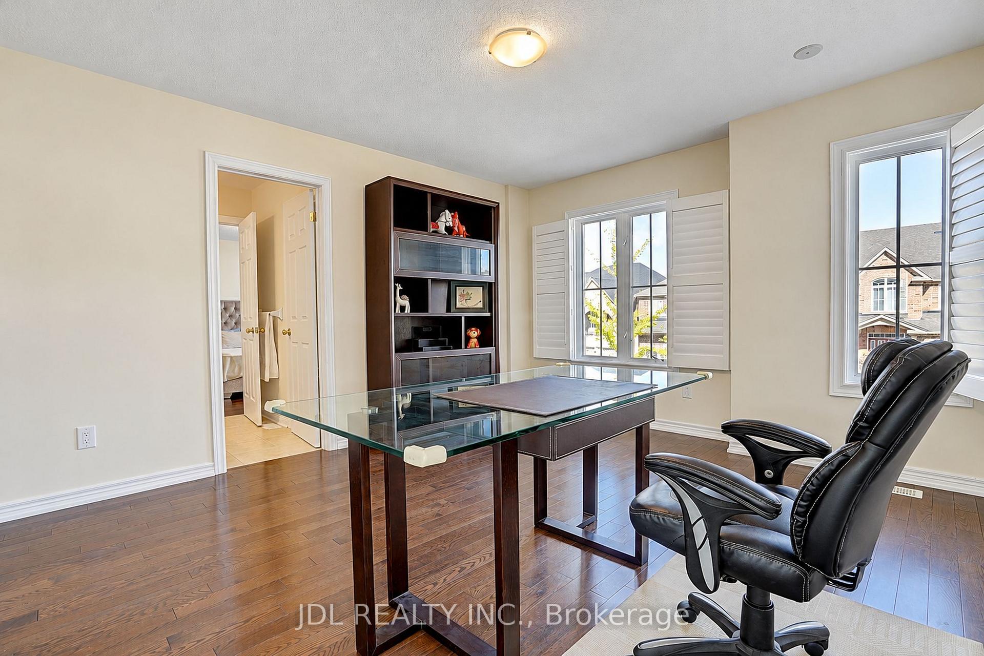 Photo 36 of 11 Herbert Wales Crescent, Markham, Victoria Square — HOMEH