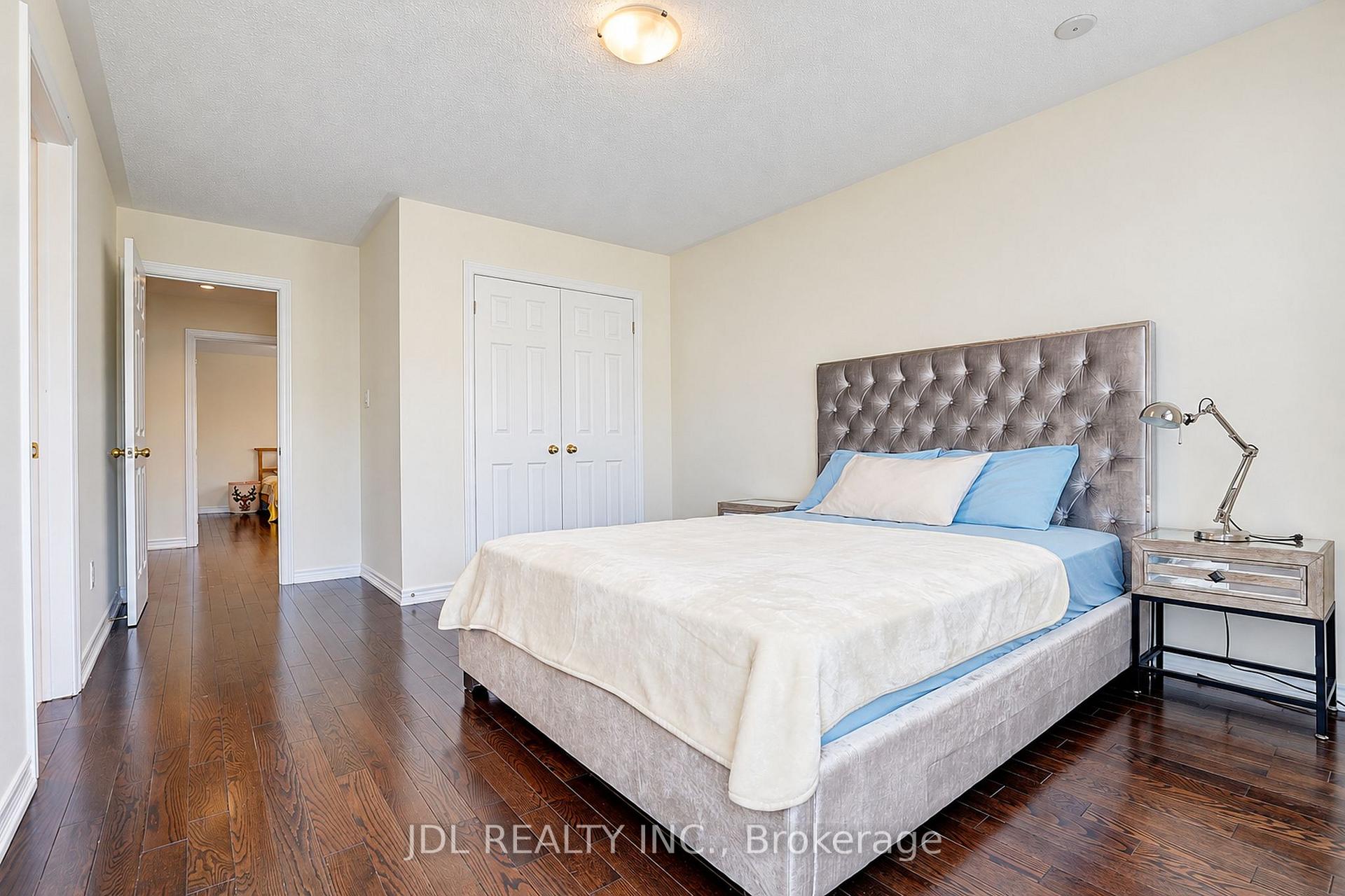 Photo 40 of 11 Herbert Wales Crescent, Markham, Victoria Square — HOMEH