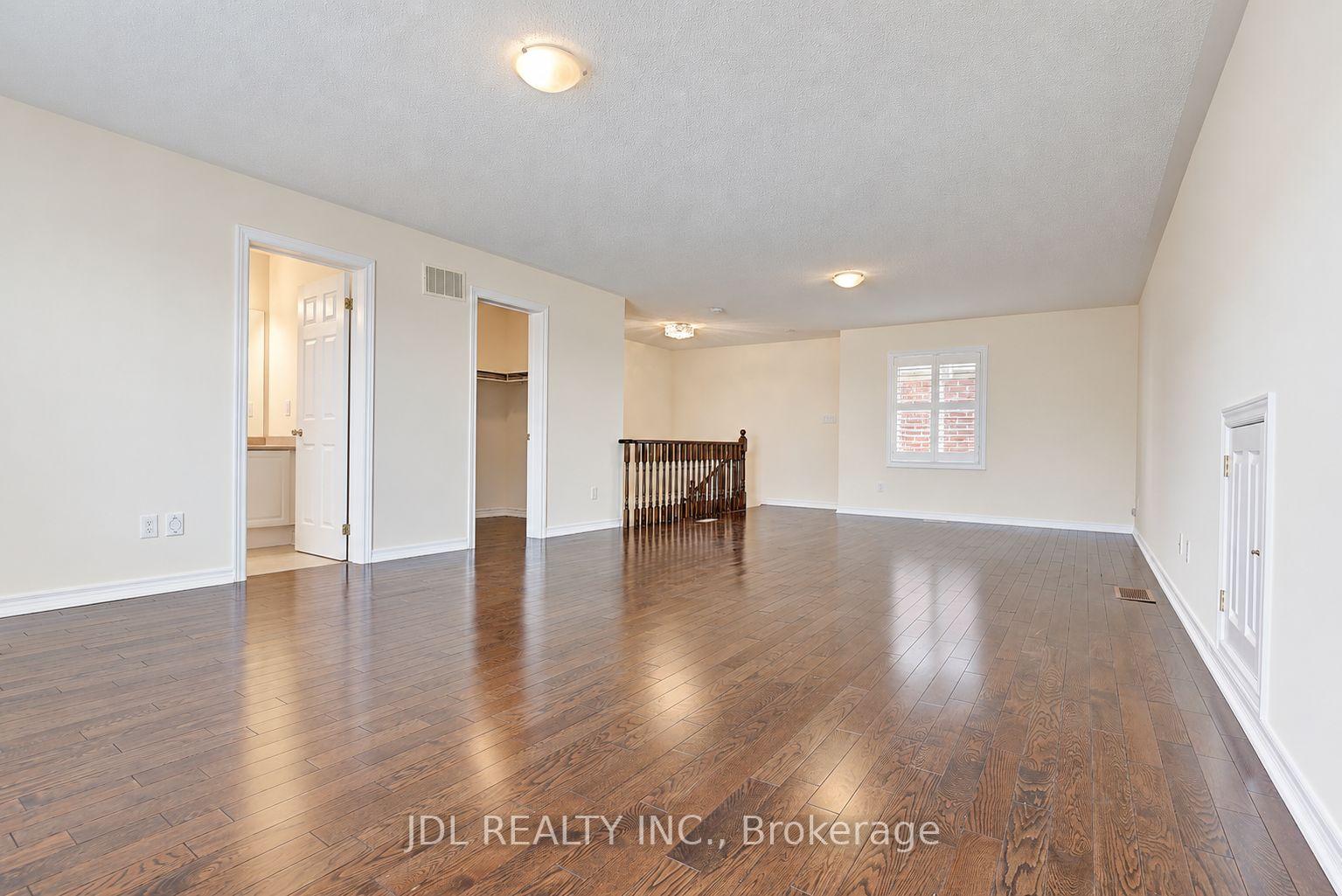 Photo 47 of 11 Herbert Wales Crescent, Markham, Victoria Square — HOMEH