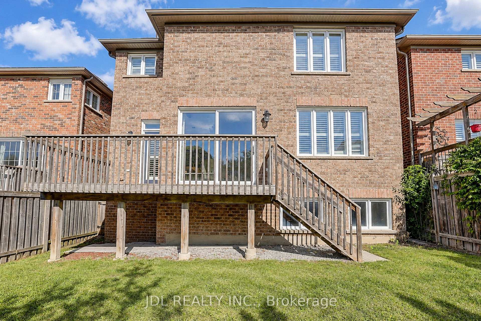 Photo 49 of 11 Herbert Wales Crescent, Markham, Victoria Square — HOMEH