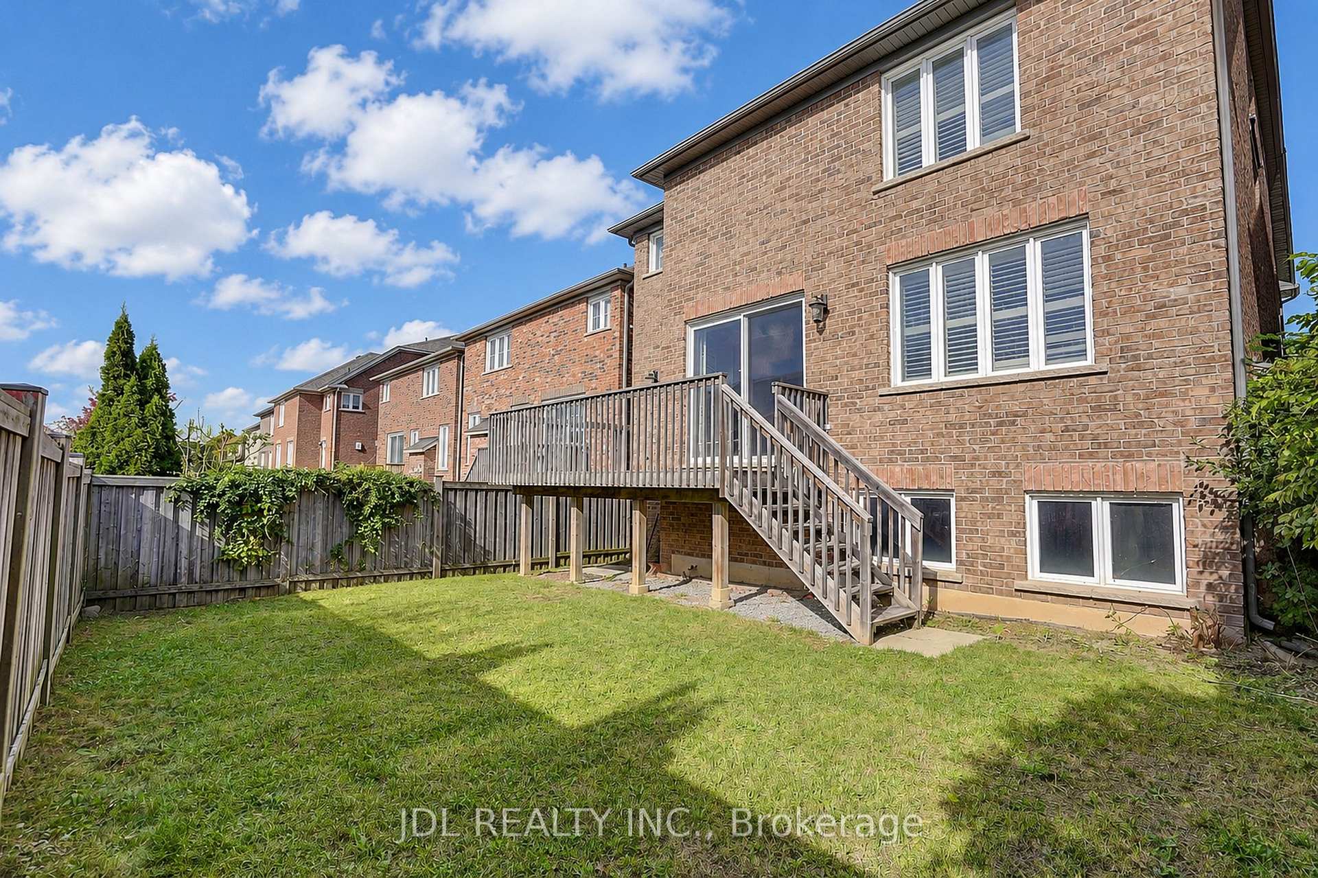 Photo 50 of 11 Herbert Wales Crescent, Markham, Victoria Square — HOMEH