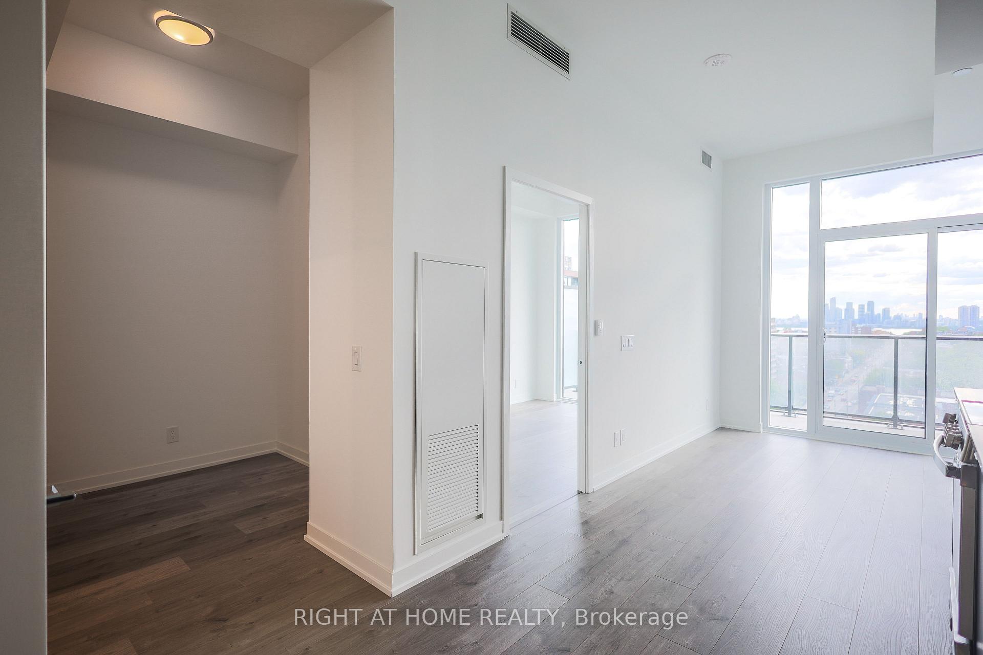 Photo 12 of Unit 1405, 285 Dufferin Street, Toronto, South Parkdale — HOMEH