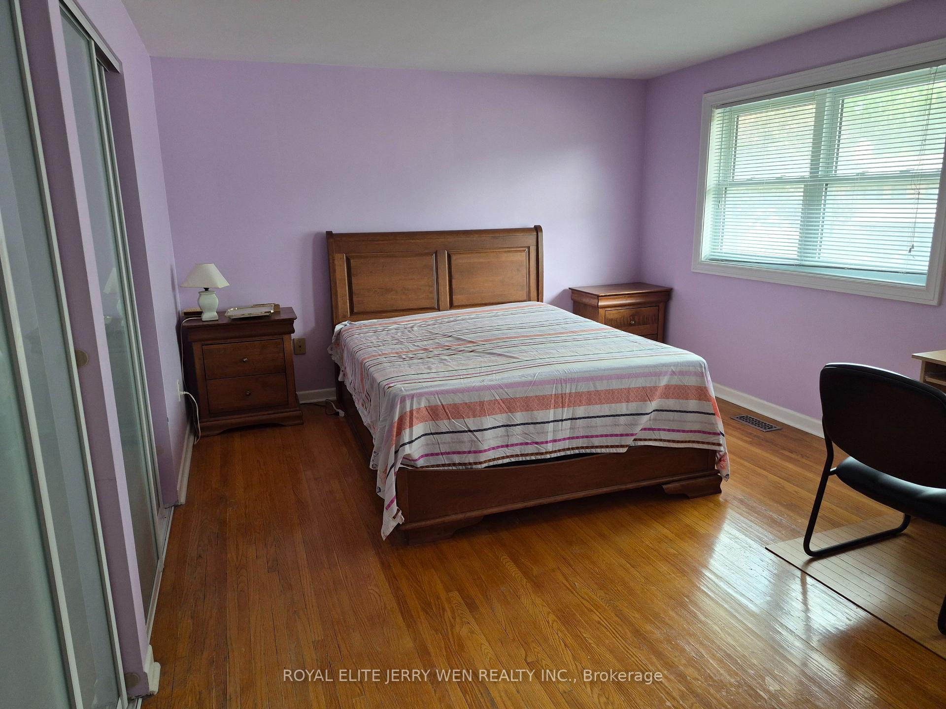Photo 2 of 44 castledene Crescent, Scarborough, Tam O'Shanter-Sullivan — HOMEH