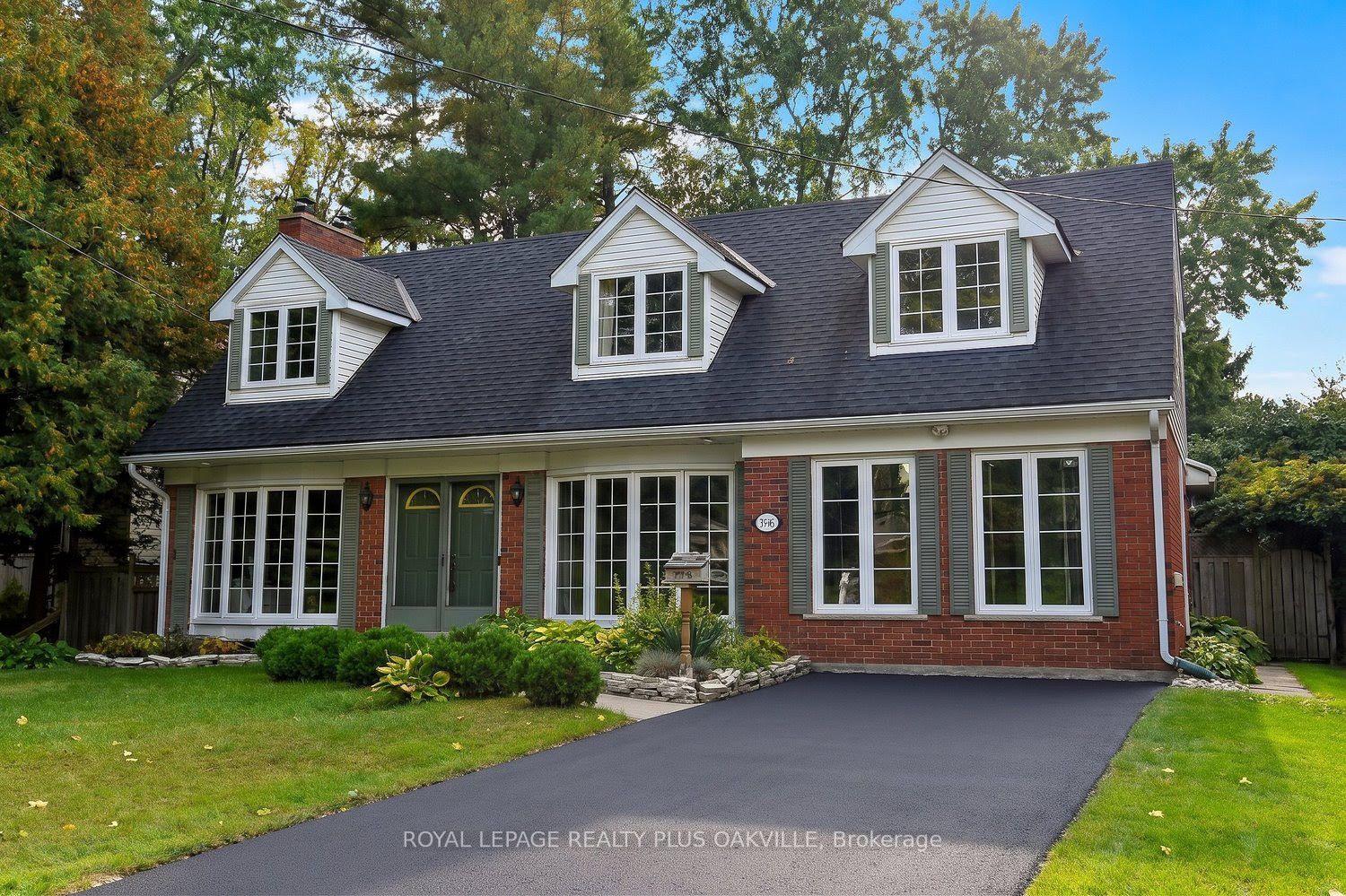 Photo 2 of 274 Belvenia Road, Burlington, Shoreacres — HOMEH