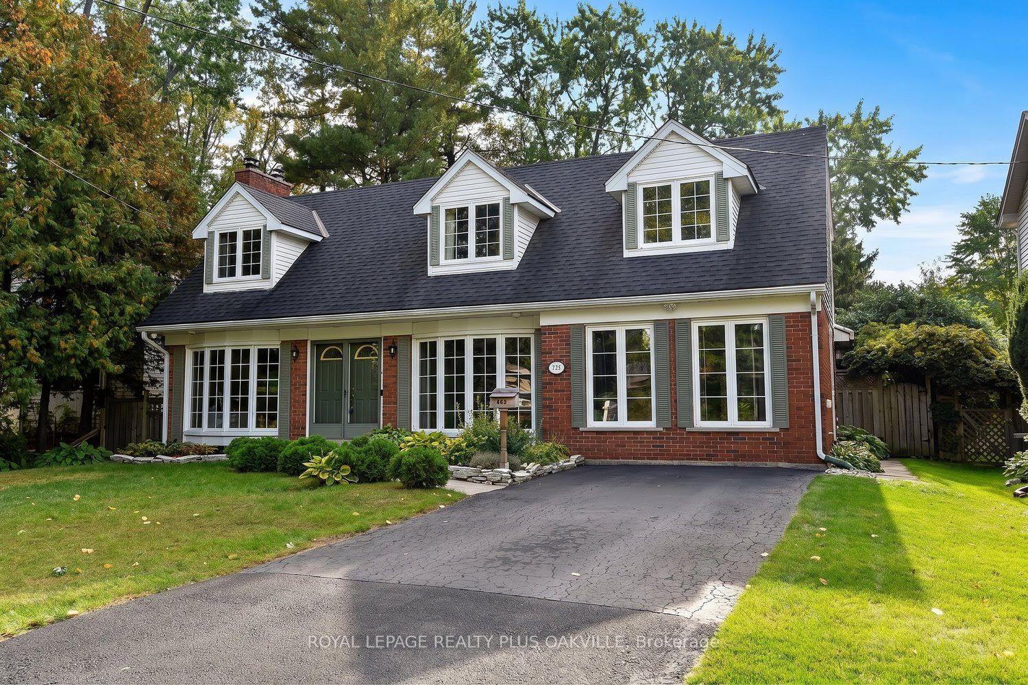Photo 3 of 274 Belvenia Road, Burlington, Shoreacres — HOMEH