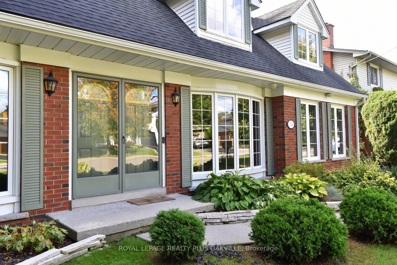 Photo 5 of 274 Belvenia Road, Burlington, Shoreacres — HOMEH