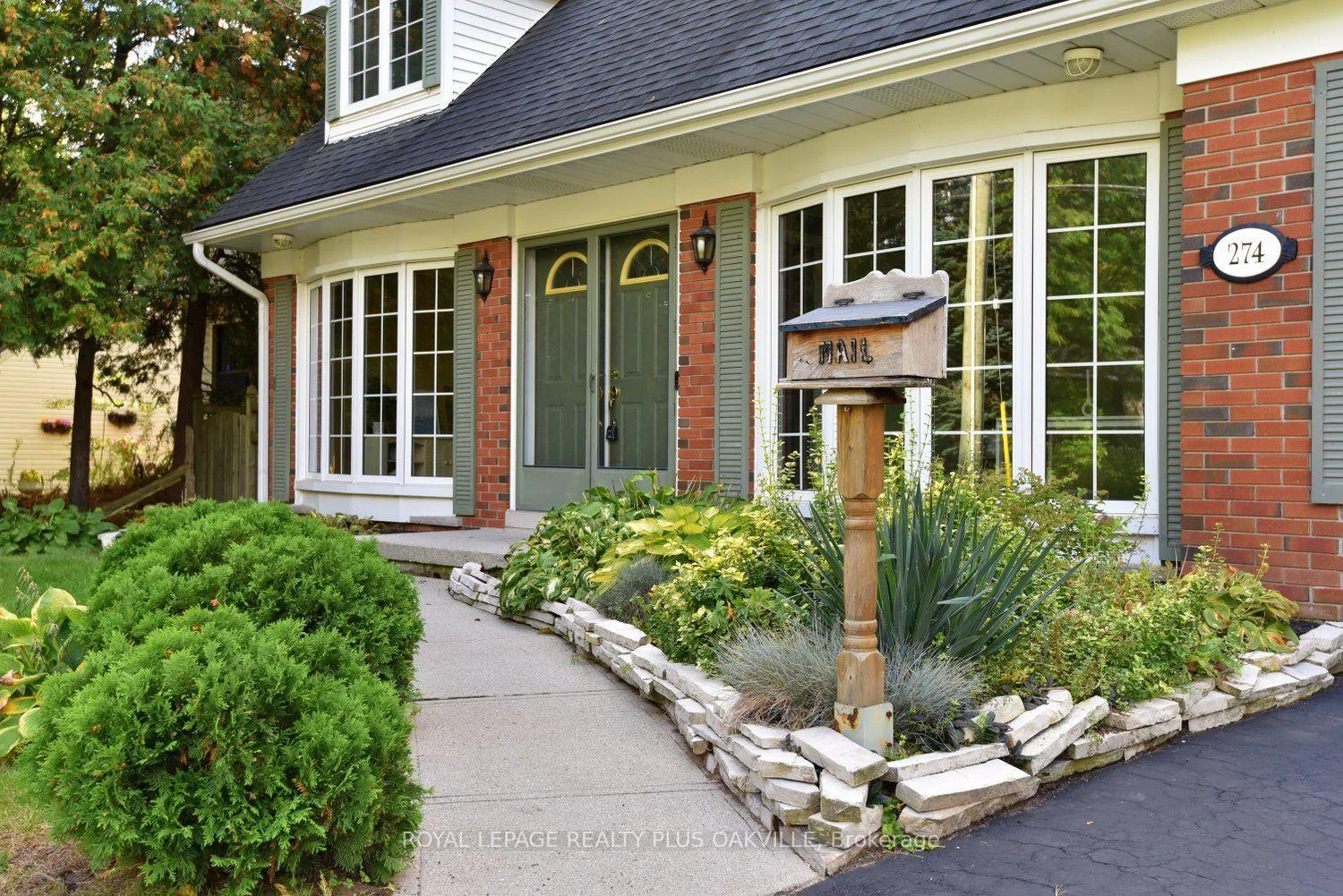 Photo 18 of 274 Belvenia Road, Burlington, Shoreacres — HOMEH