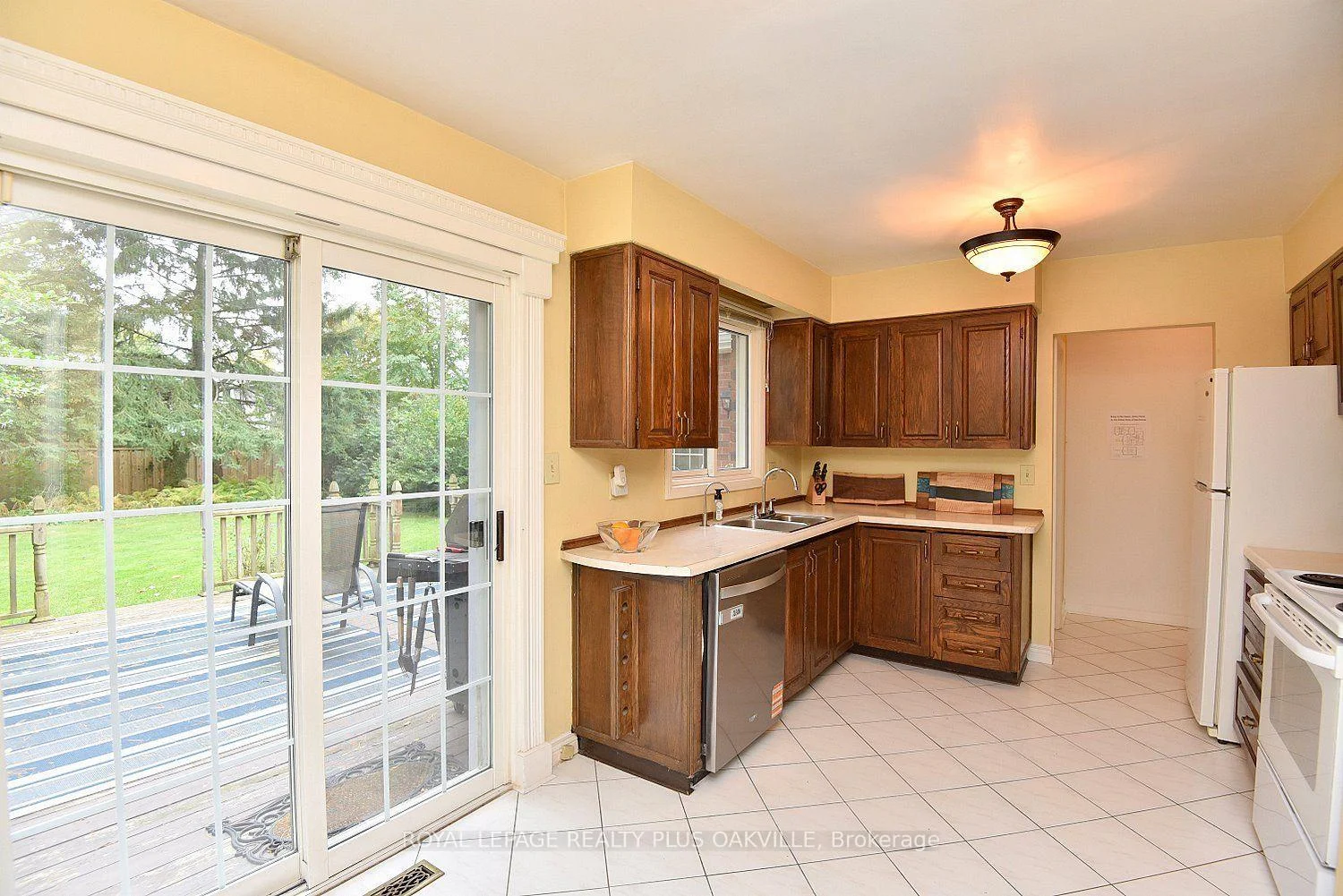 Photo 24 of 274 Belvenia Road, Burlington, Shoreacres — HOMEH