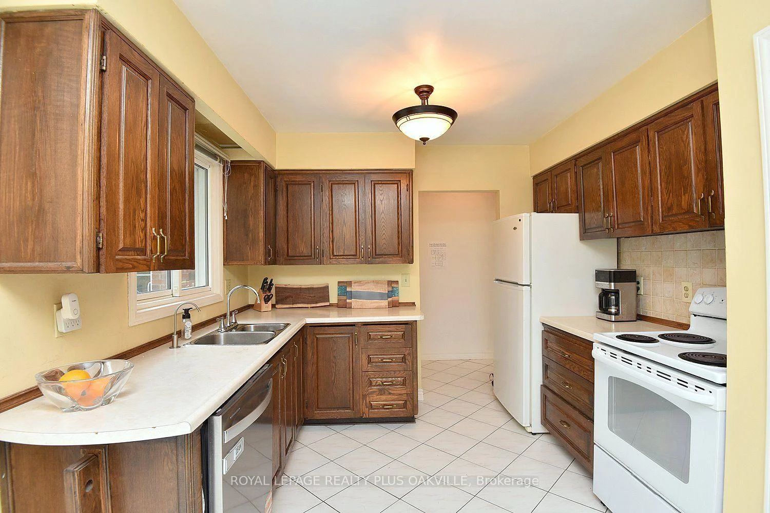 Photo 27 of 274 Belvenia Road, Burlington, Shoreacres — HOMEH