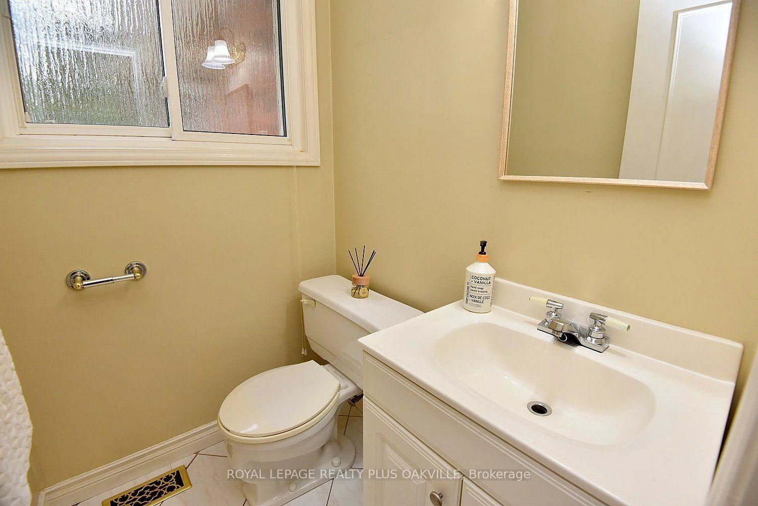 Photo 28 of 274 Belvenia Road, Burlington, Shoreacres — HOMEH