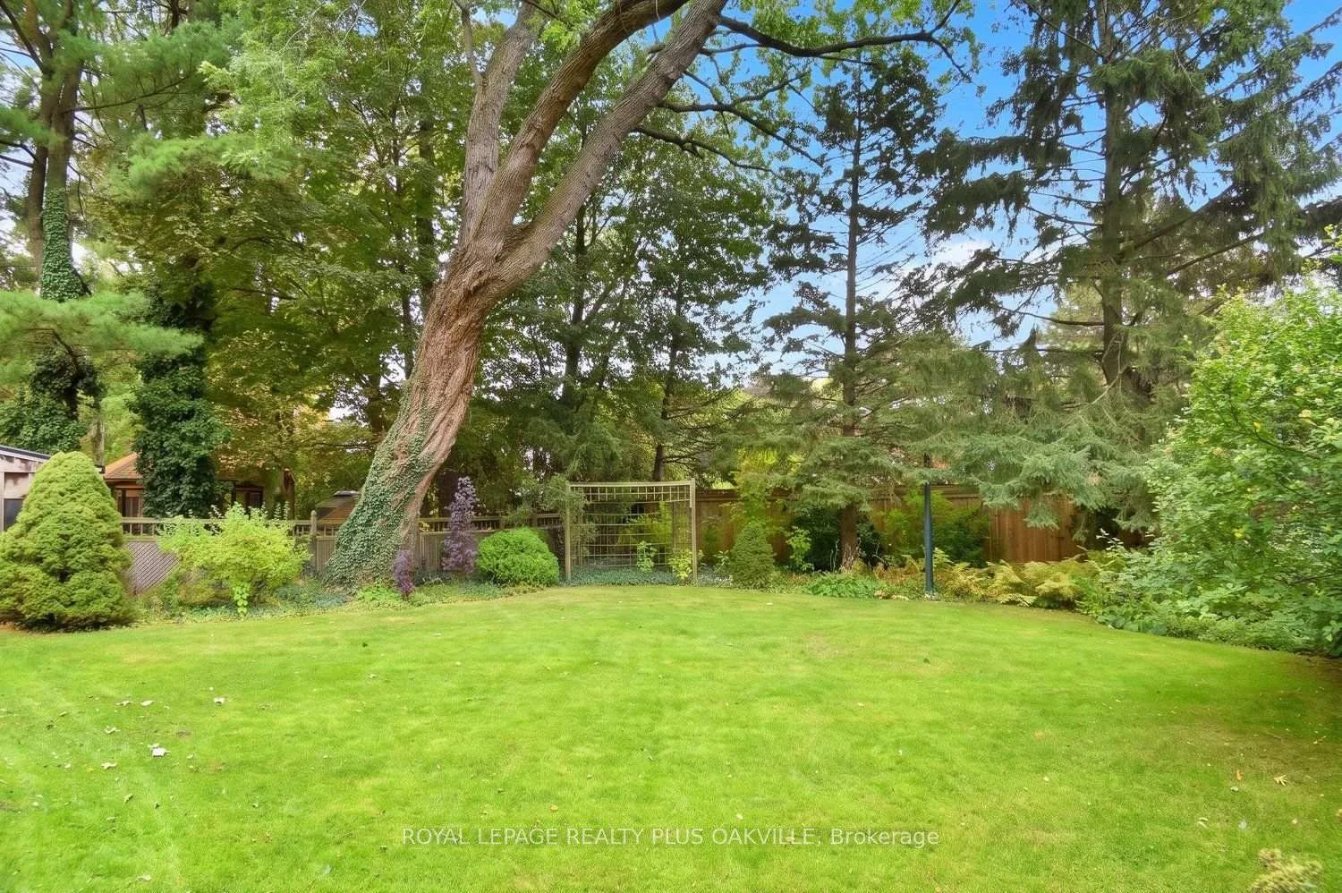 Photo 50 of 274 Belvenia Road, Burlington, Shoreacres — HOMEH