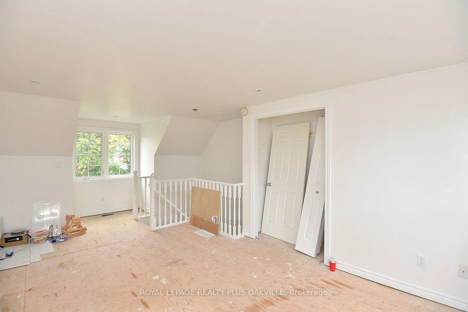 Photo 37 of 274 Belvenia Road, Burlington, Shoreacres — HOMEH