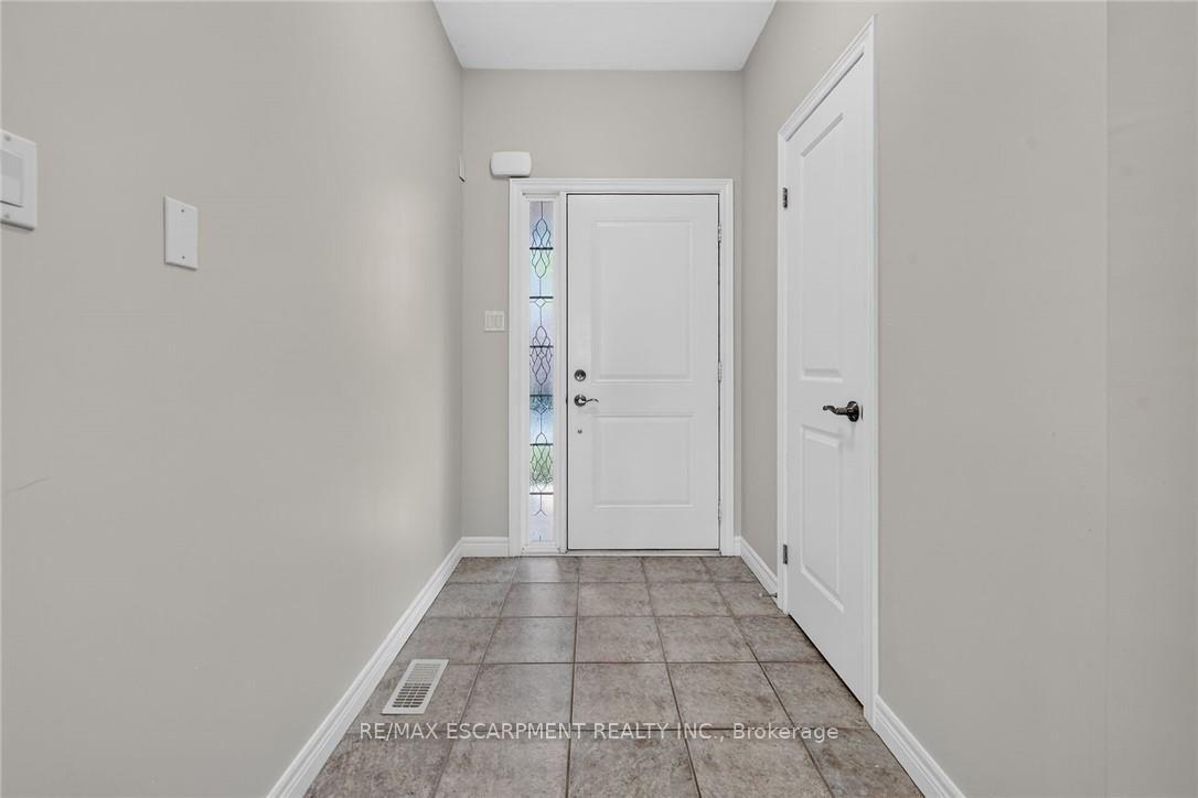Photo 7 of Unit 22, 8 Lakelawn Road, Grimsby, Grimsby Beach — HOMEH
