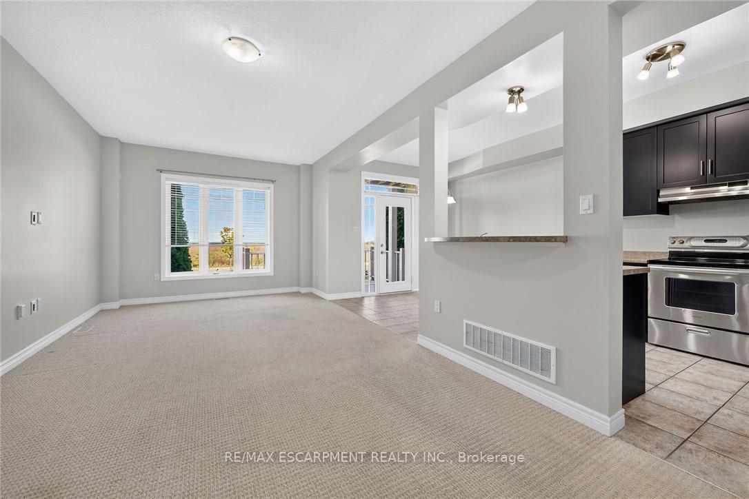 Photo 11 of Unit 22, 8 Lakelawn Road, Grimsby, Grimsby Beach — HOMEH