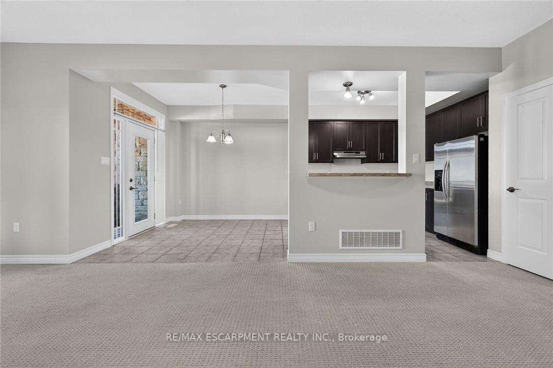 Photo 12 of Unit 22, 8 Lakelawn Road, Grimsby, Grimsby Beach — HOMEH
