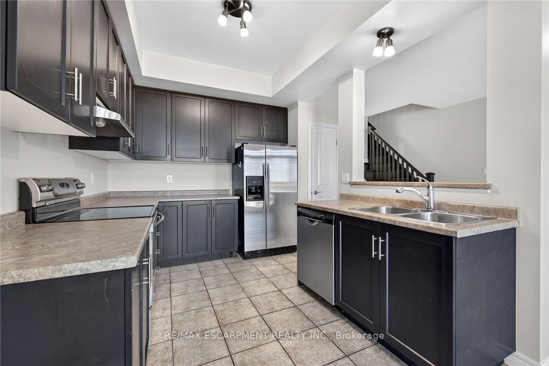 Photo 18 of Unit 22, 8 Lakelawn Road, Grimsby, Grimsby Beach — HOMEH
