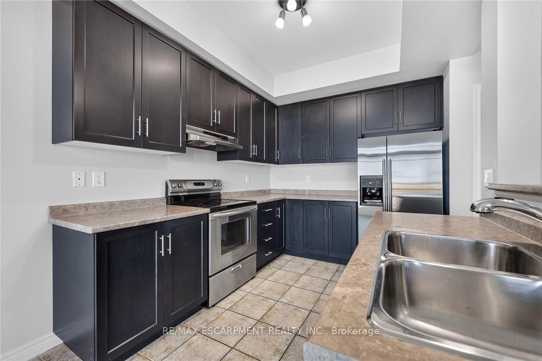 Photo 19 of Unit 22, 8 Lakelawn Road, Grimsby, Grimsby Beach — HOMEH