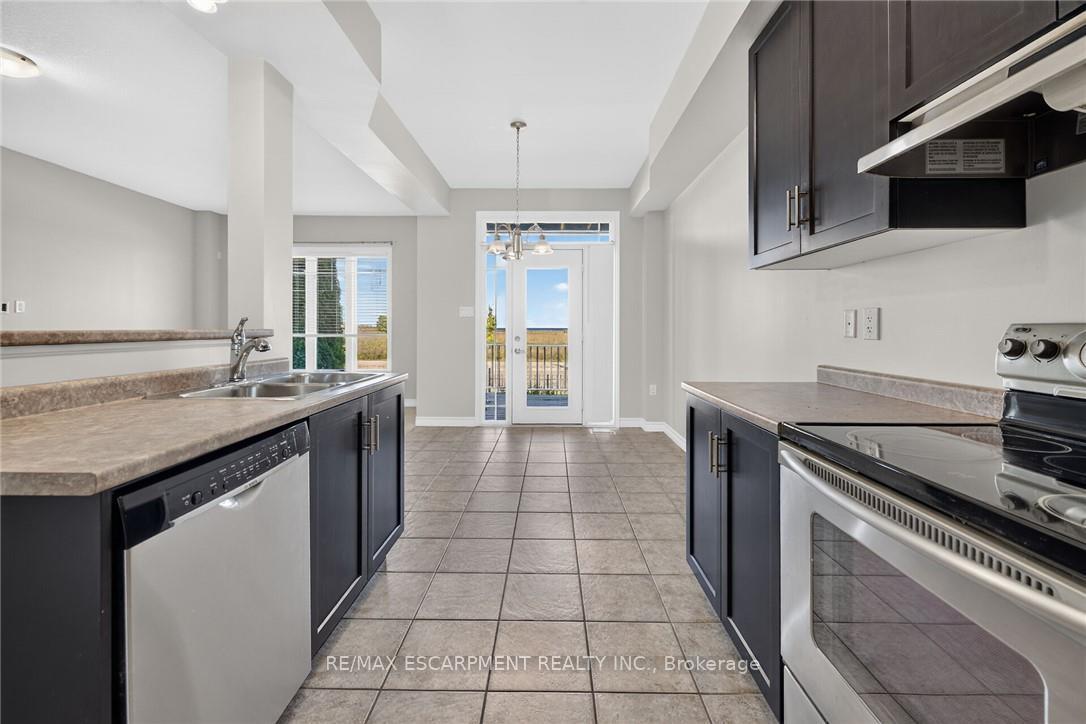 Photo 22 of Unit 22, 8 Lakelawn Road, Grimsby, Grimsby Beach — HOMEH