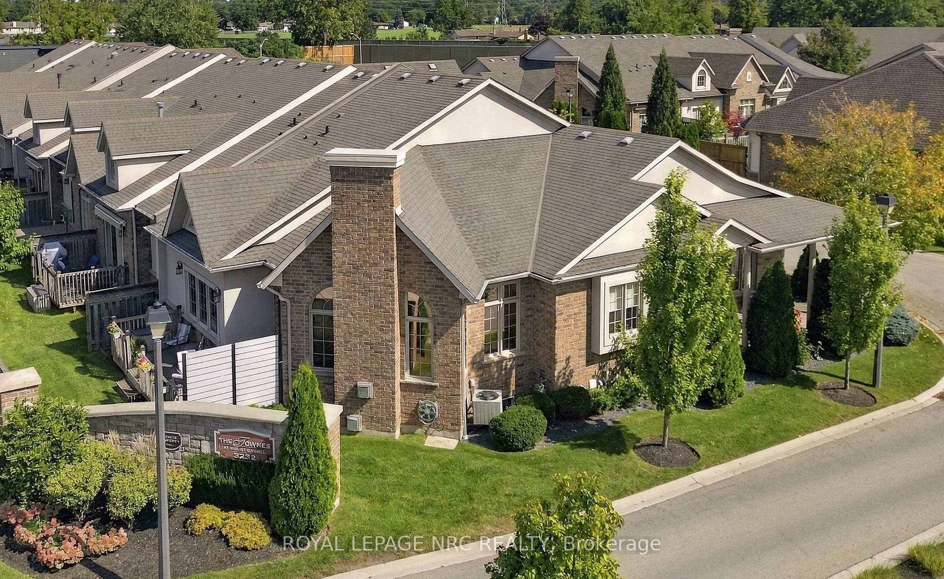 Photo of Unit 8, 3232 Montrose Road