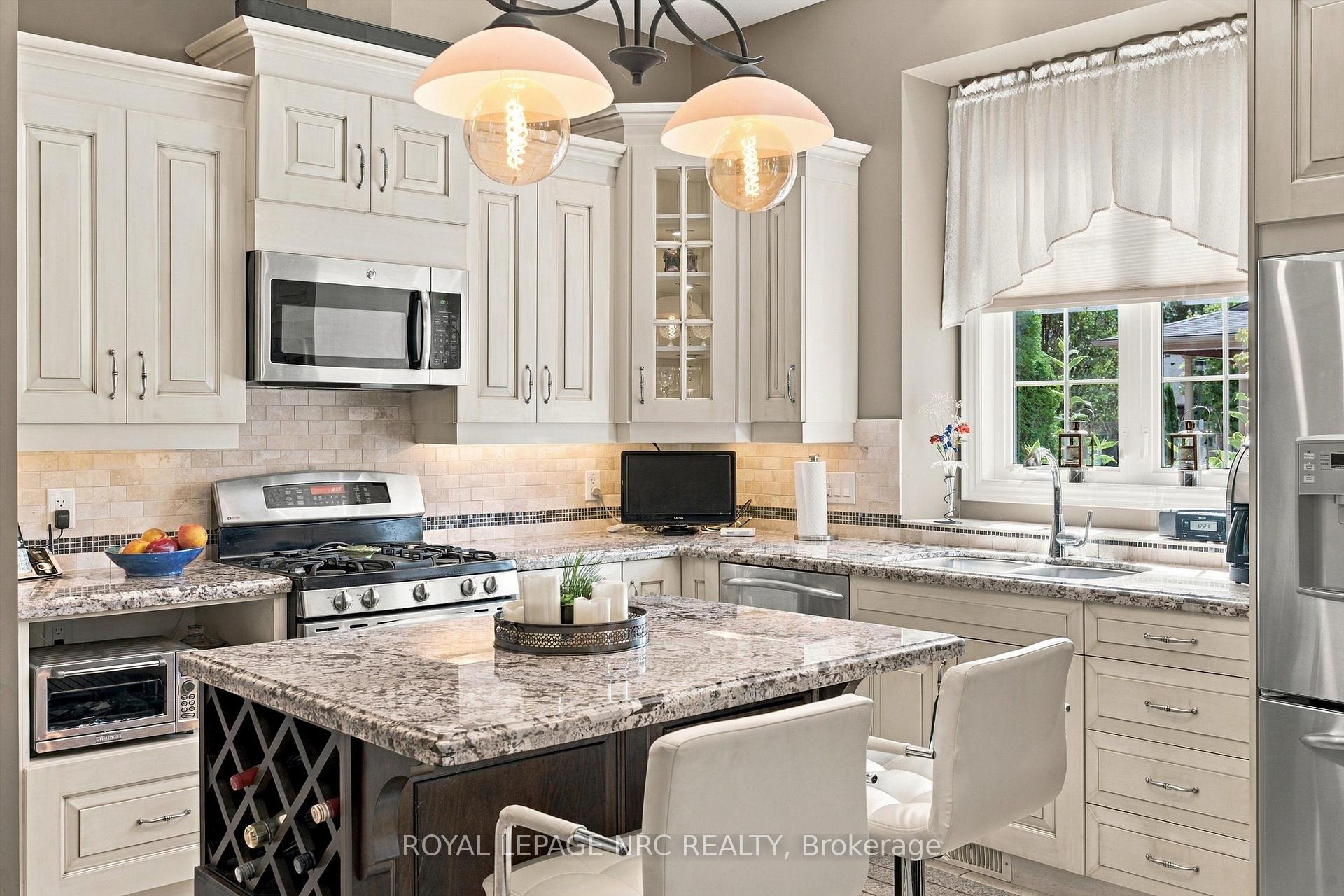 Photo 7 of Unit 8, 3232 Montrose Road, Niagara Falls, Mt. Carmel — HOMEH