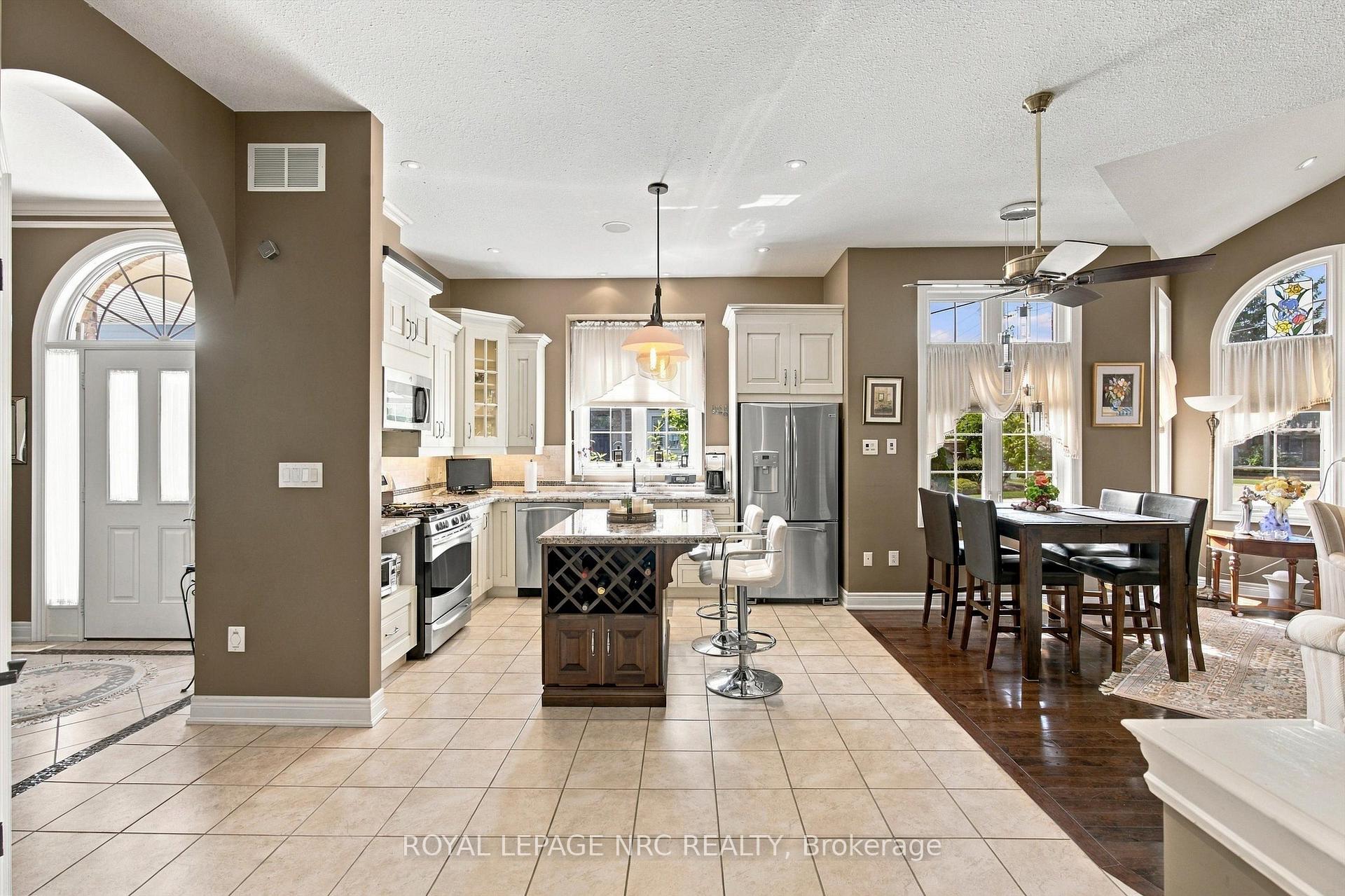 Photo 9 of Unit 8, 3232 Montrose Road, Niagara Falls, Mt. Carmel — HOMEH