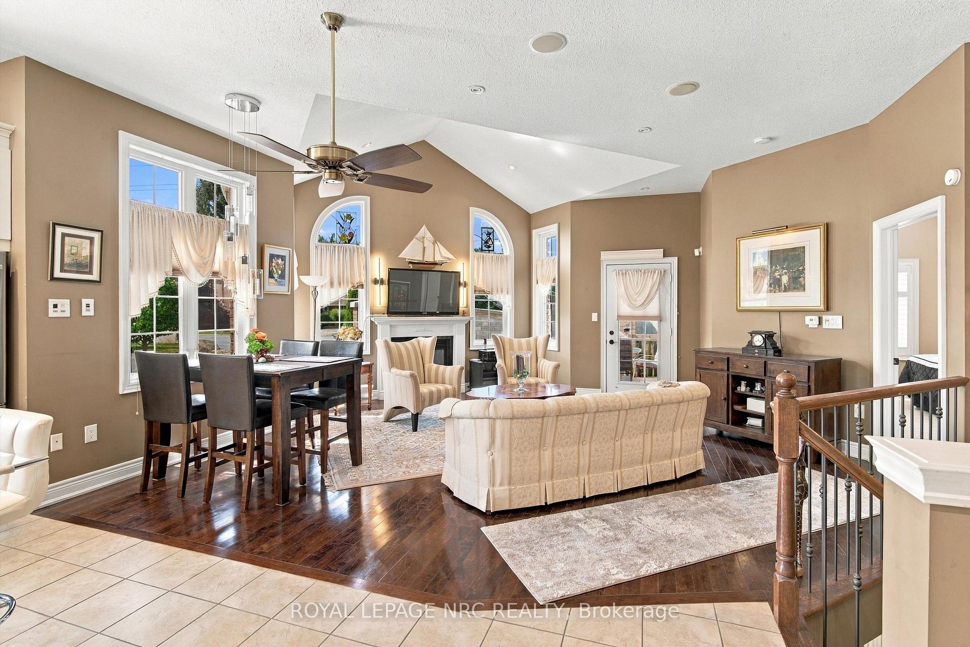 Photo 13 of Unit 8, 3232 Montrose Road, Niagara Falls, Mt. Carmel — HOMEH