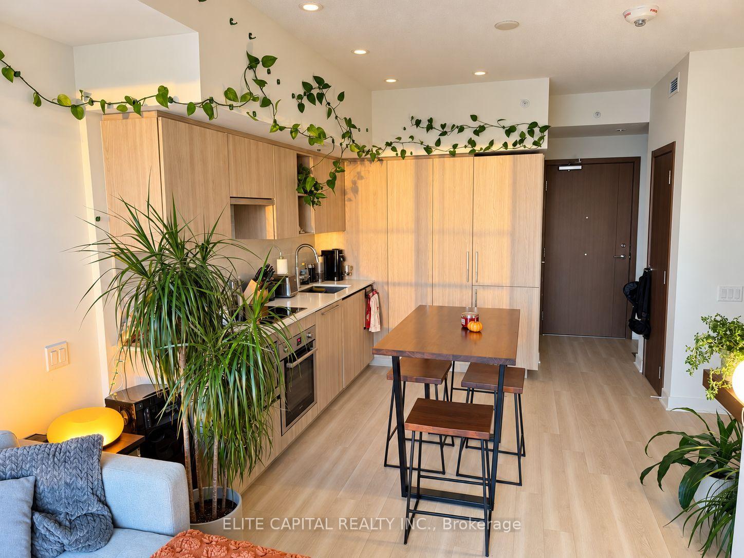 Photo 4 of Unit 3607, 19 Bathurst Street, Toronto, Waterfront Communities — HOMEH